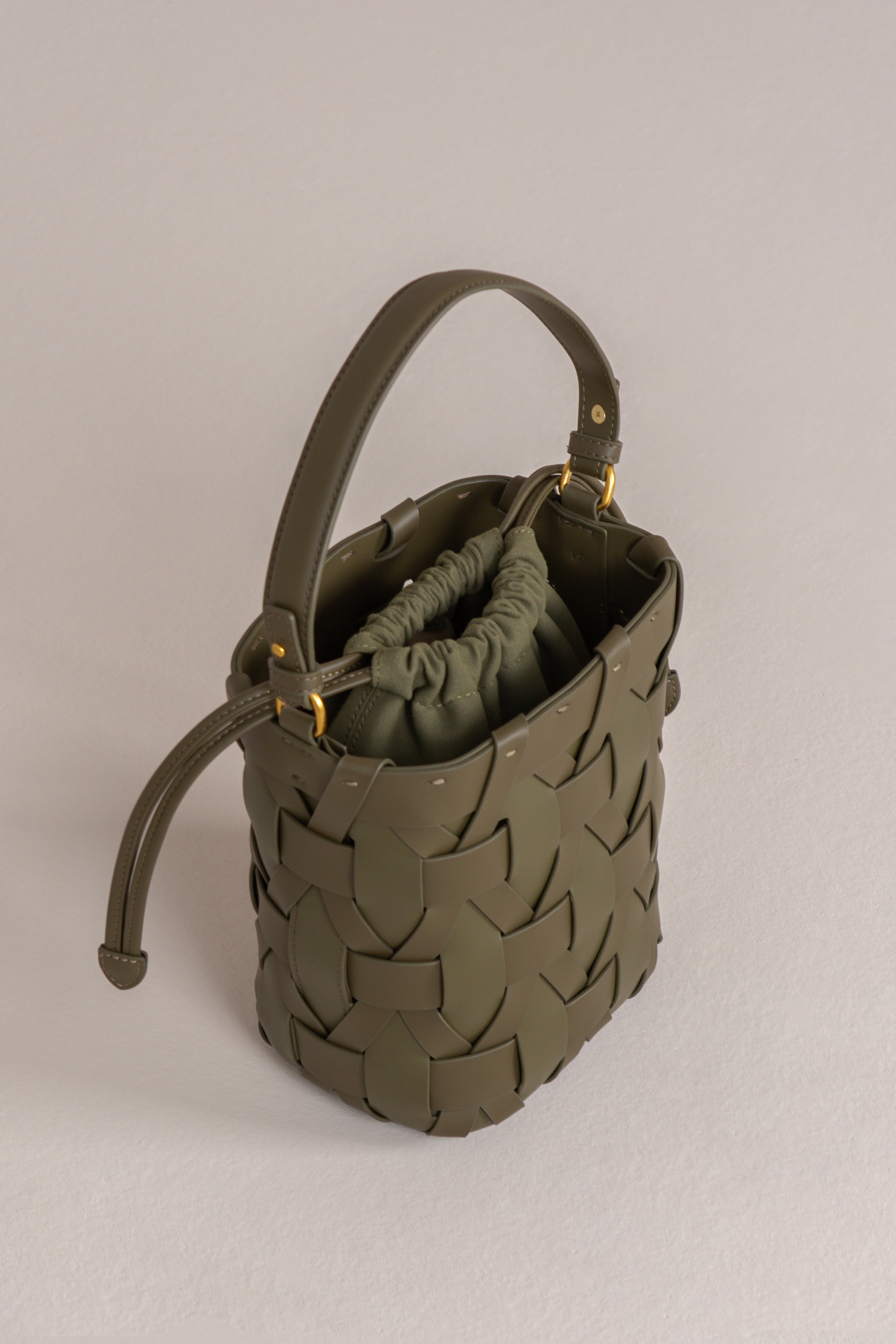 BOLSO ZOÉ // VERDE OLIVA