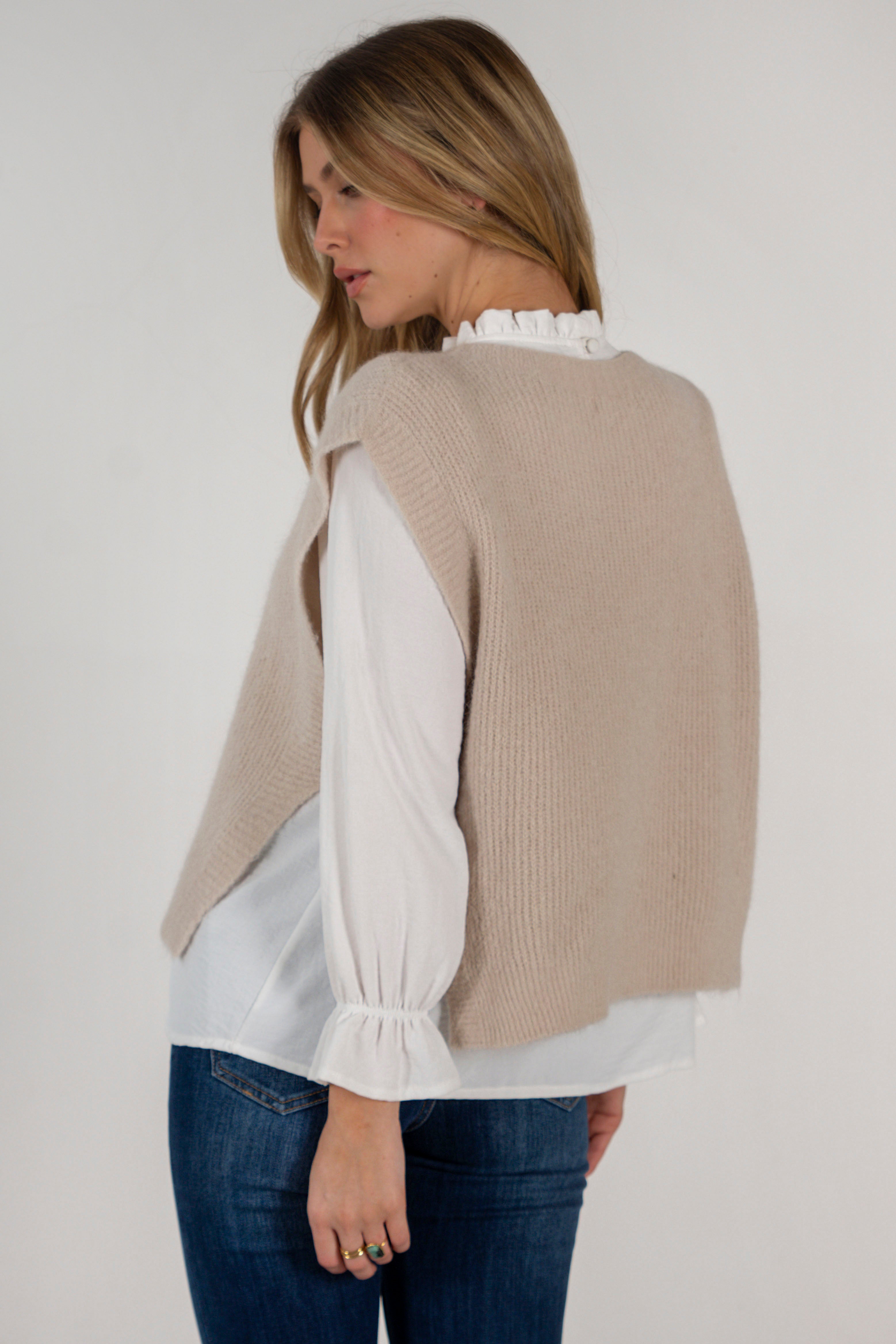 CHALECO ELI // BEIGE