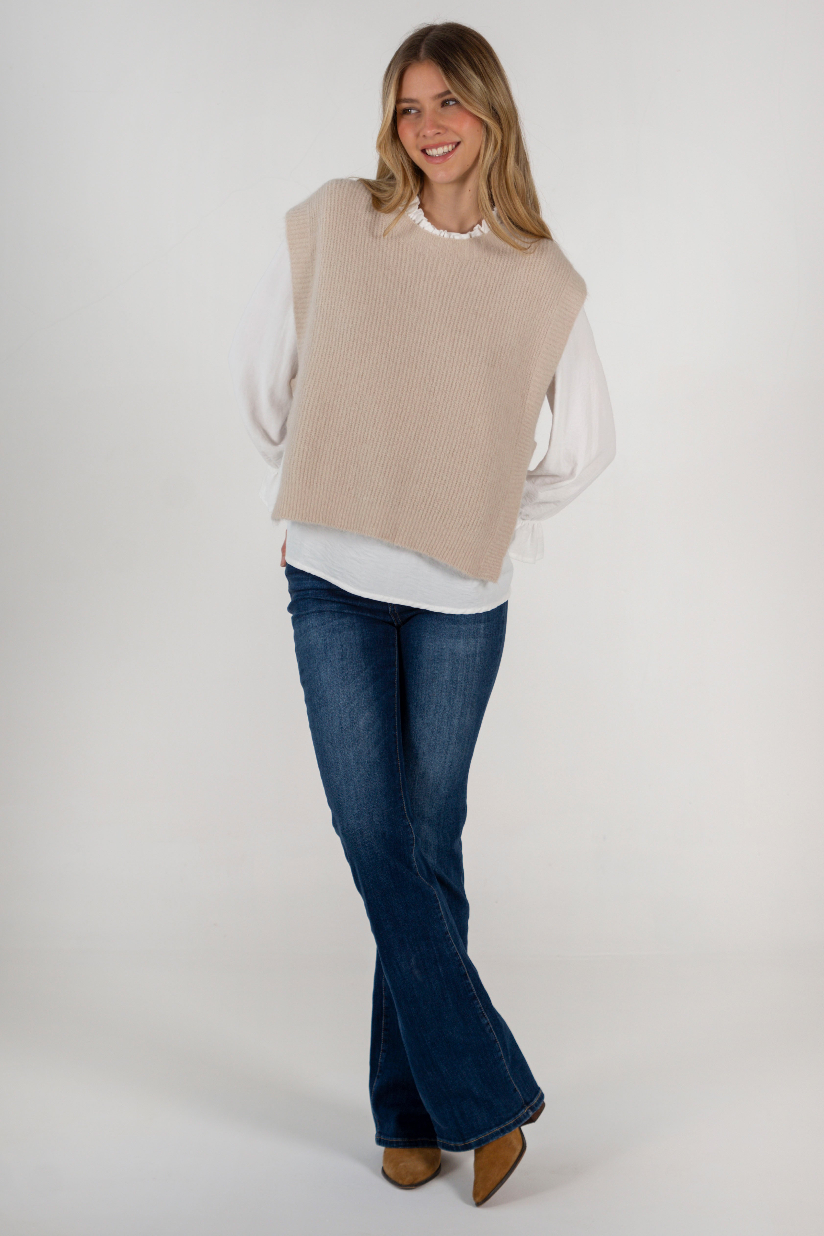 CHALECO ELI // BEIGE