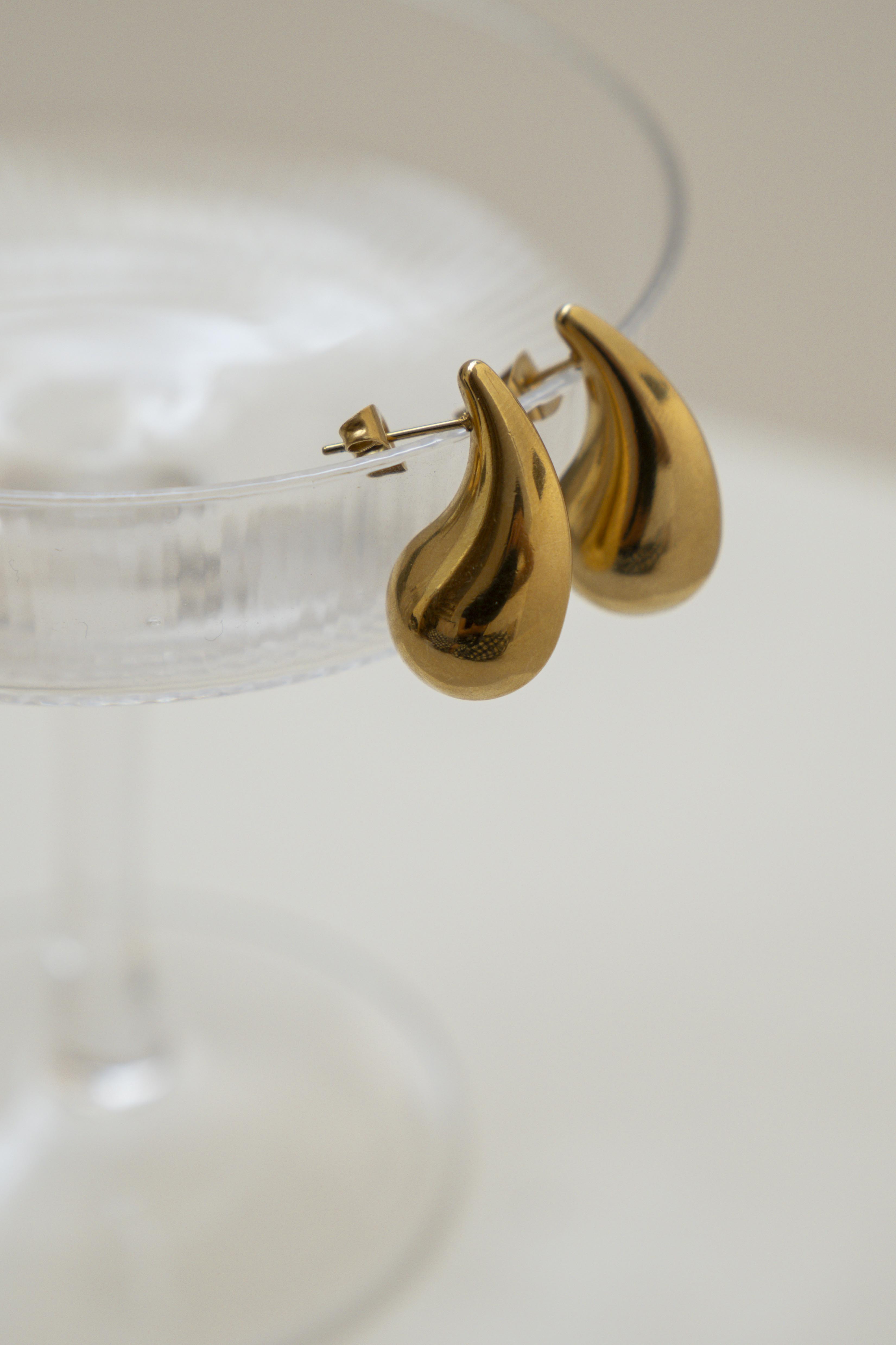 LARGE FLAT DROP EARRINGS // GOLD