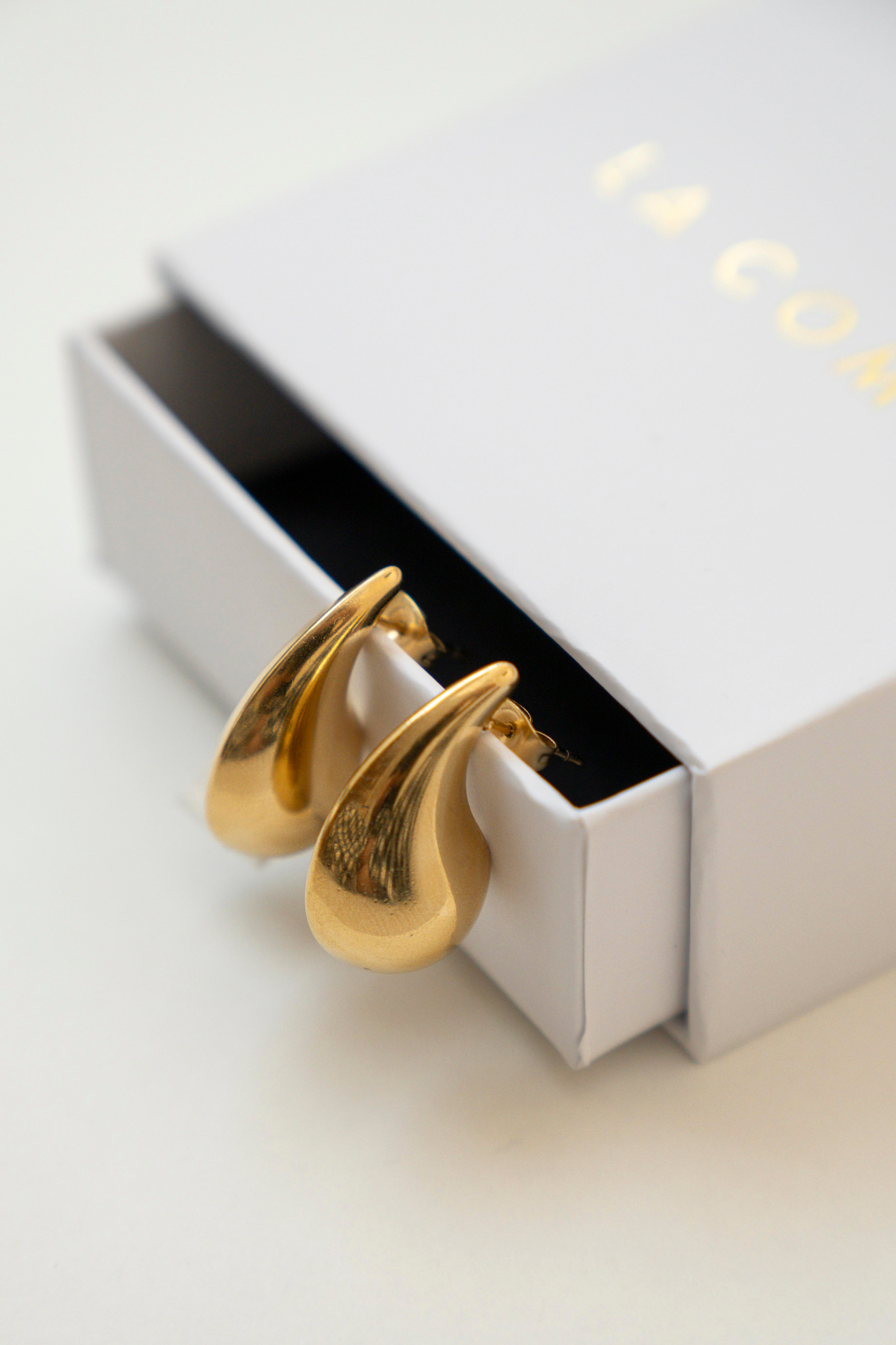 LARGE FLAT DROP EARRINGS // GOLD