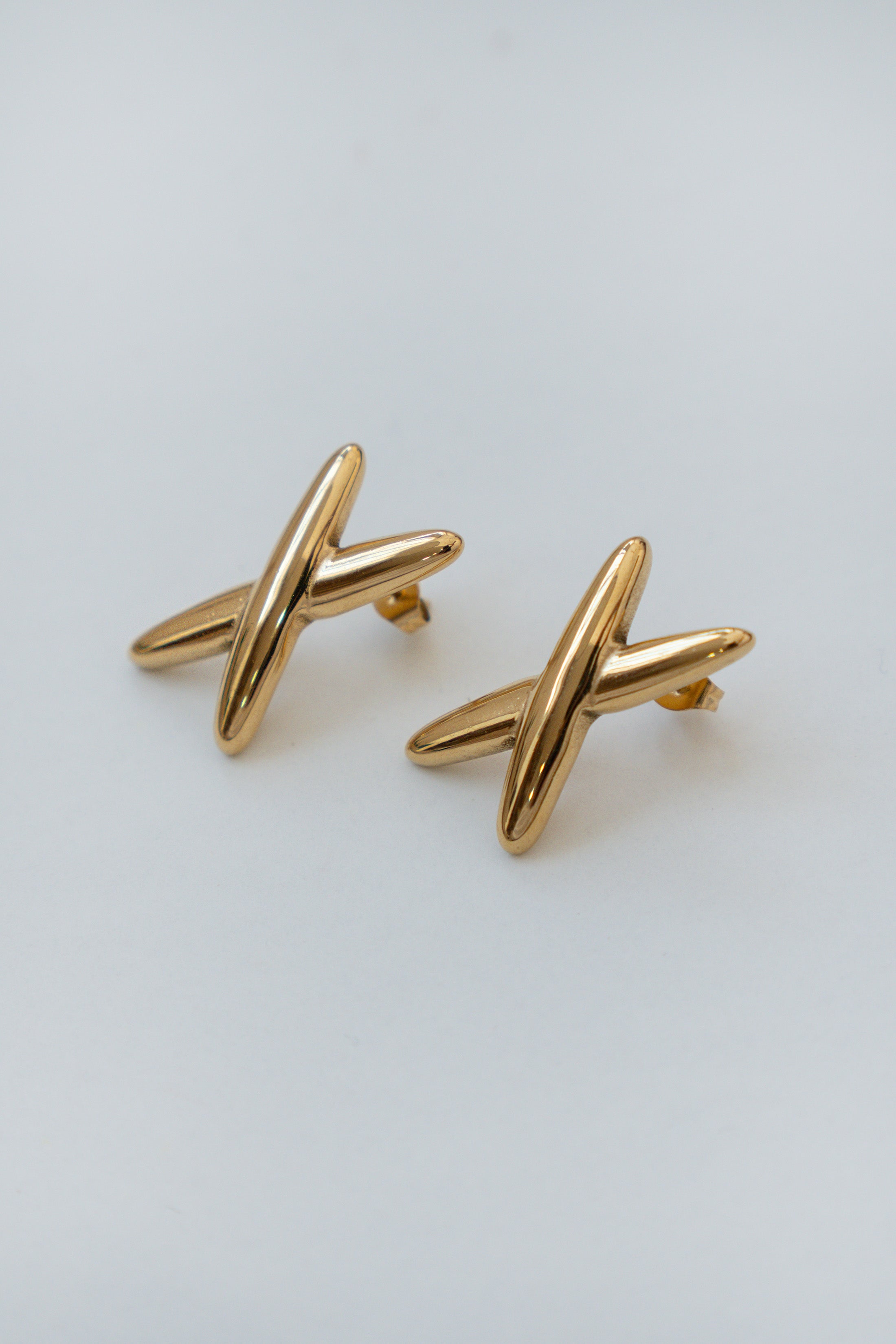 X EARRINGS // GOLD