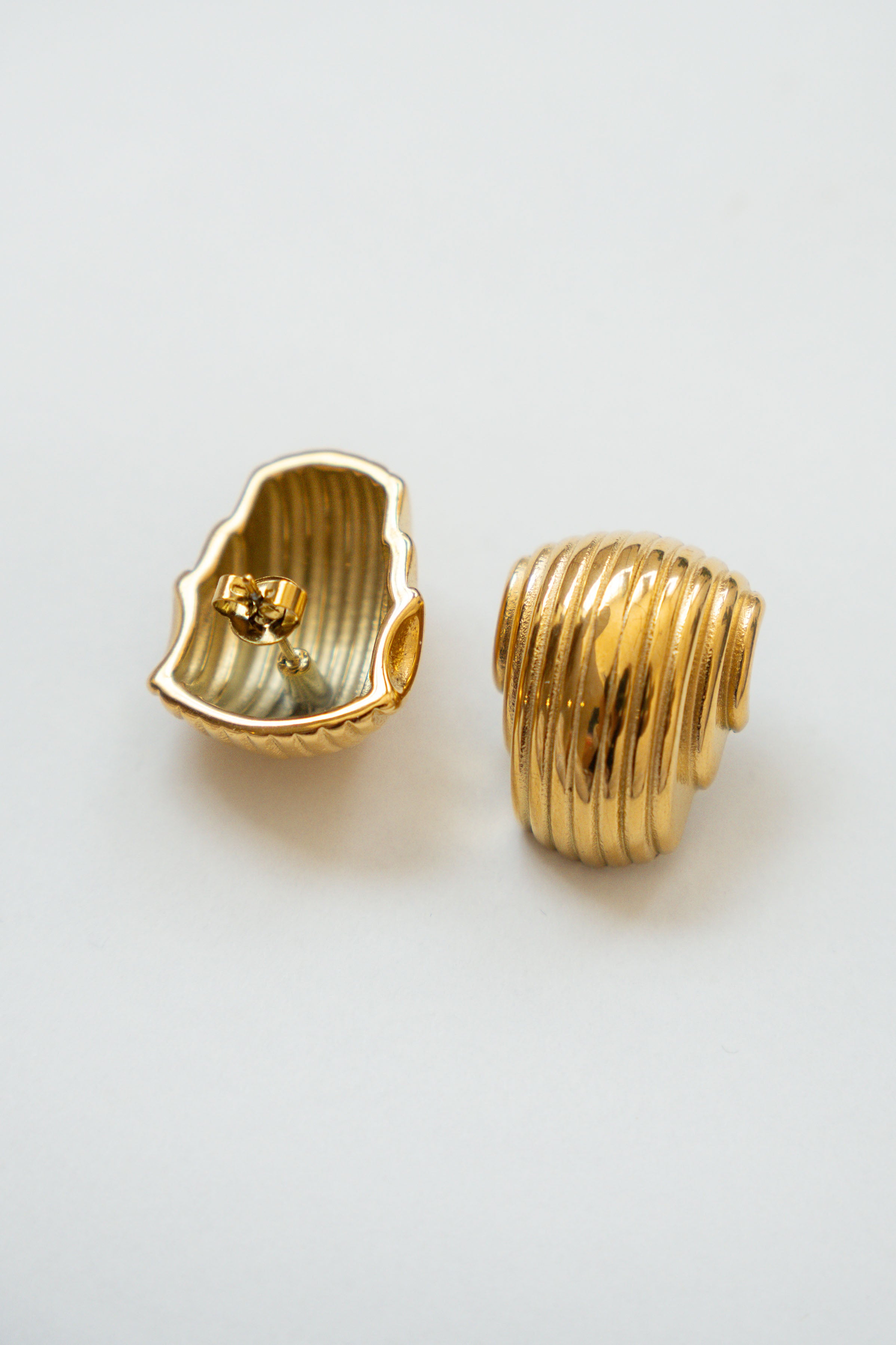 GALLETS EARRINGS // GOLD