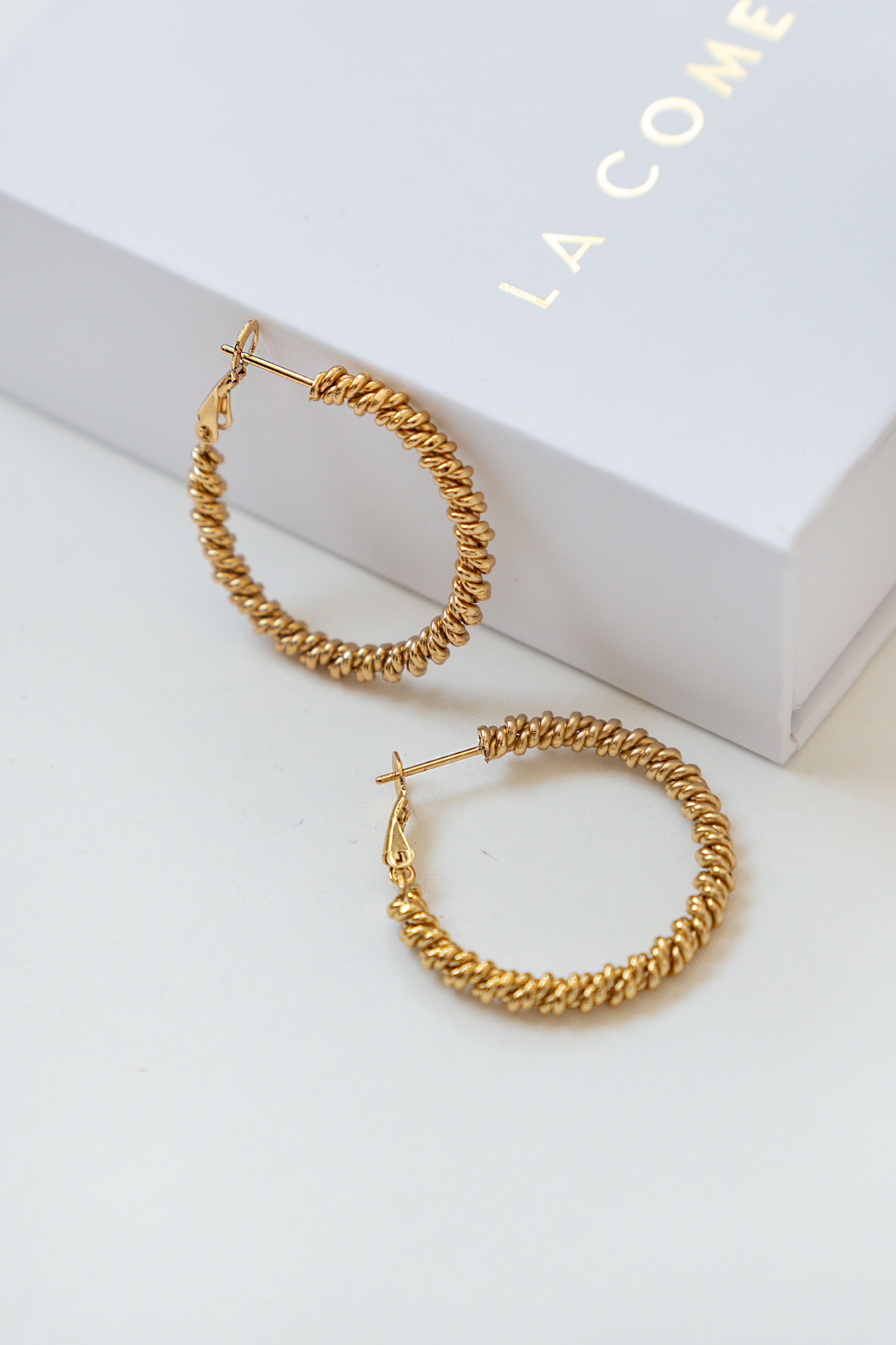 LARGE TWISTED BRAID HOOP EARRINGS // GOLD