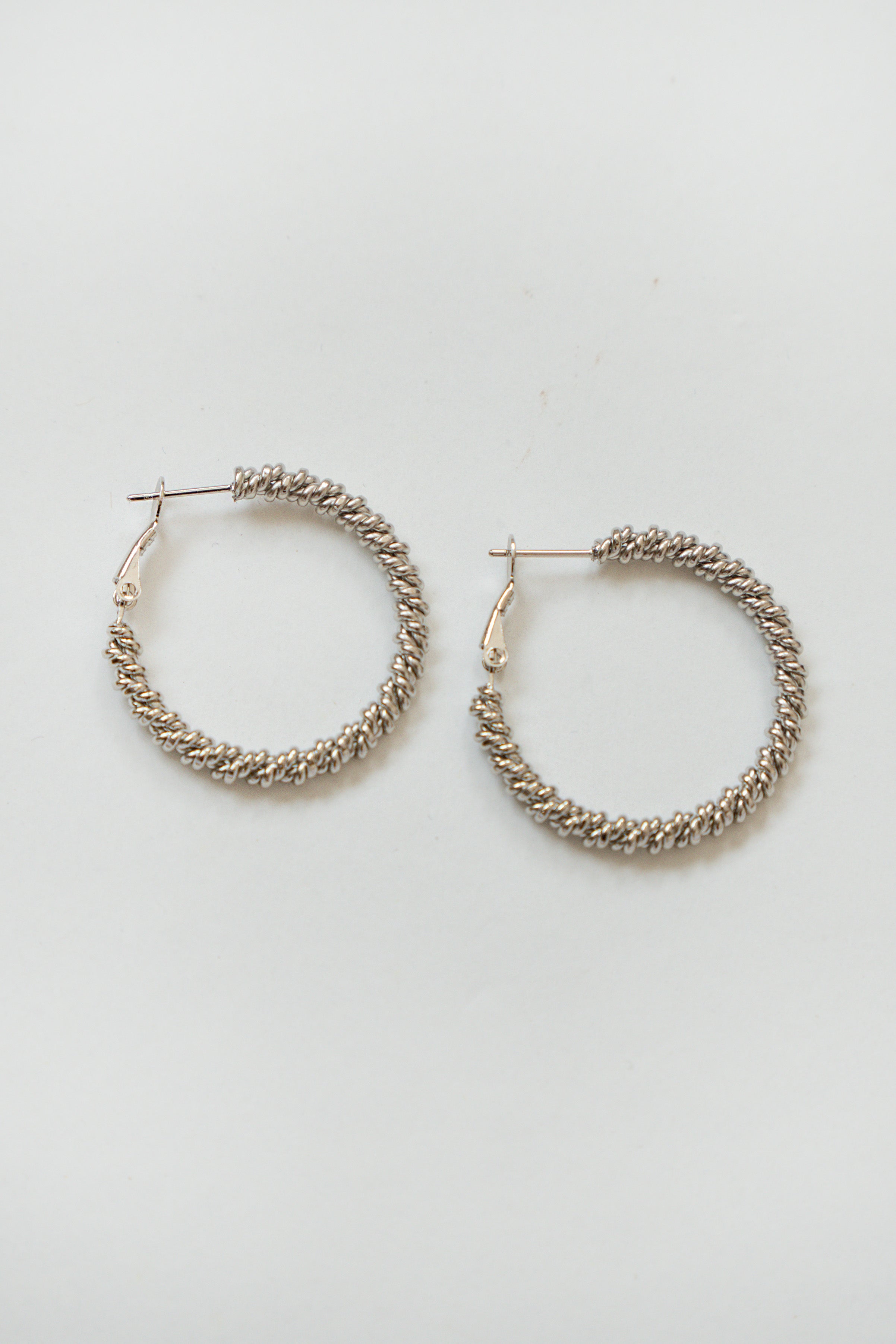 LARGE TWISTED BRAID HOOP EARRINGS // SILVER