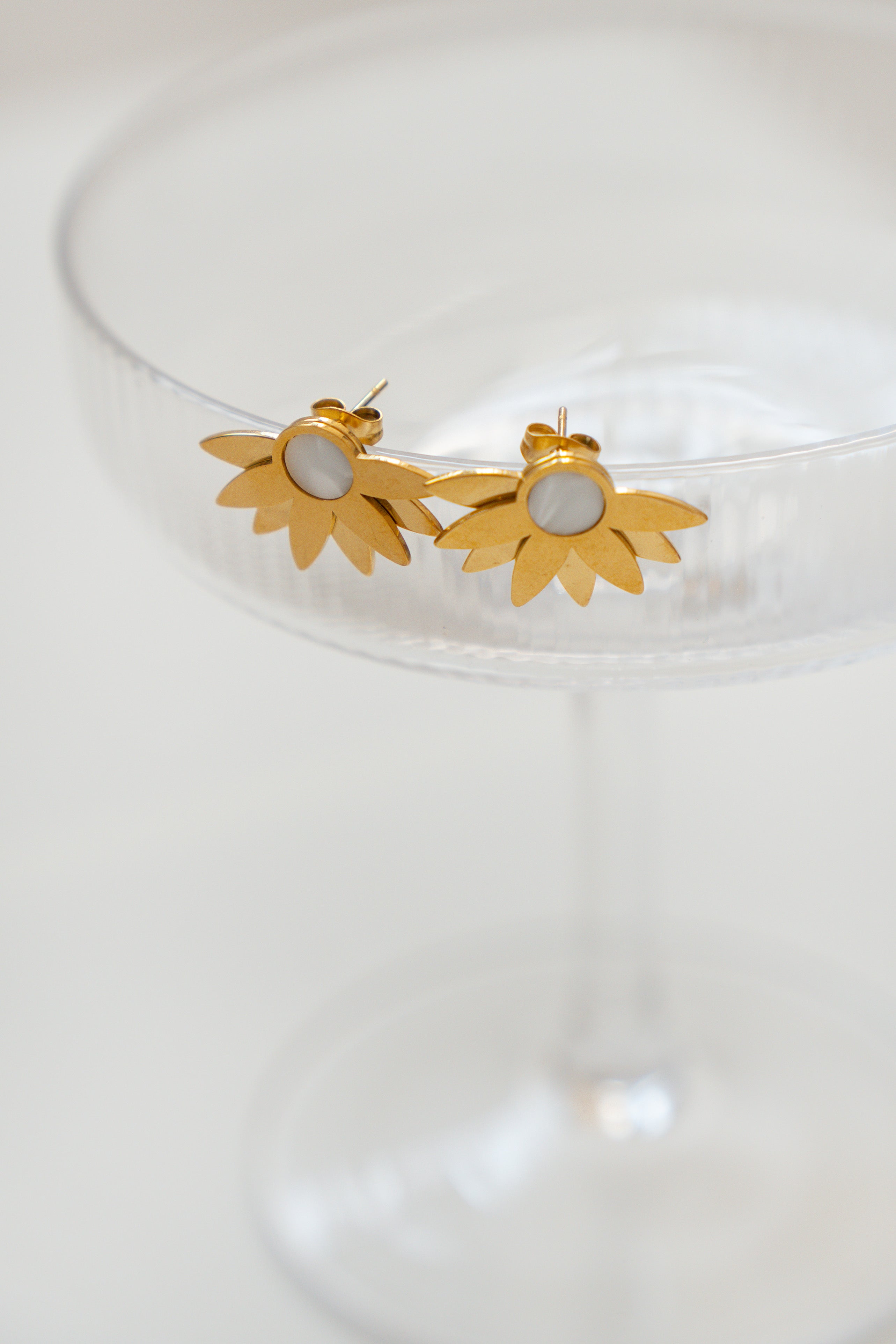 SEMI FLOWER EARRINGS // WHITE