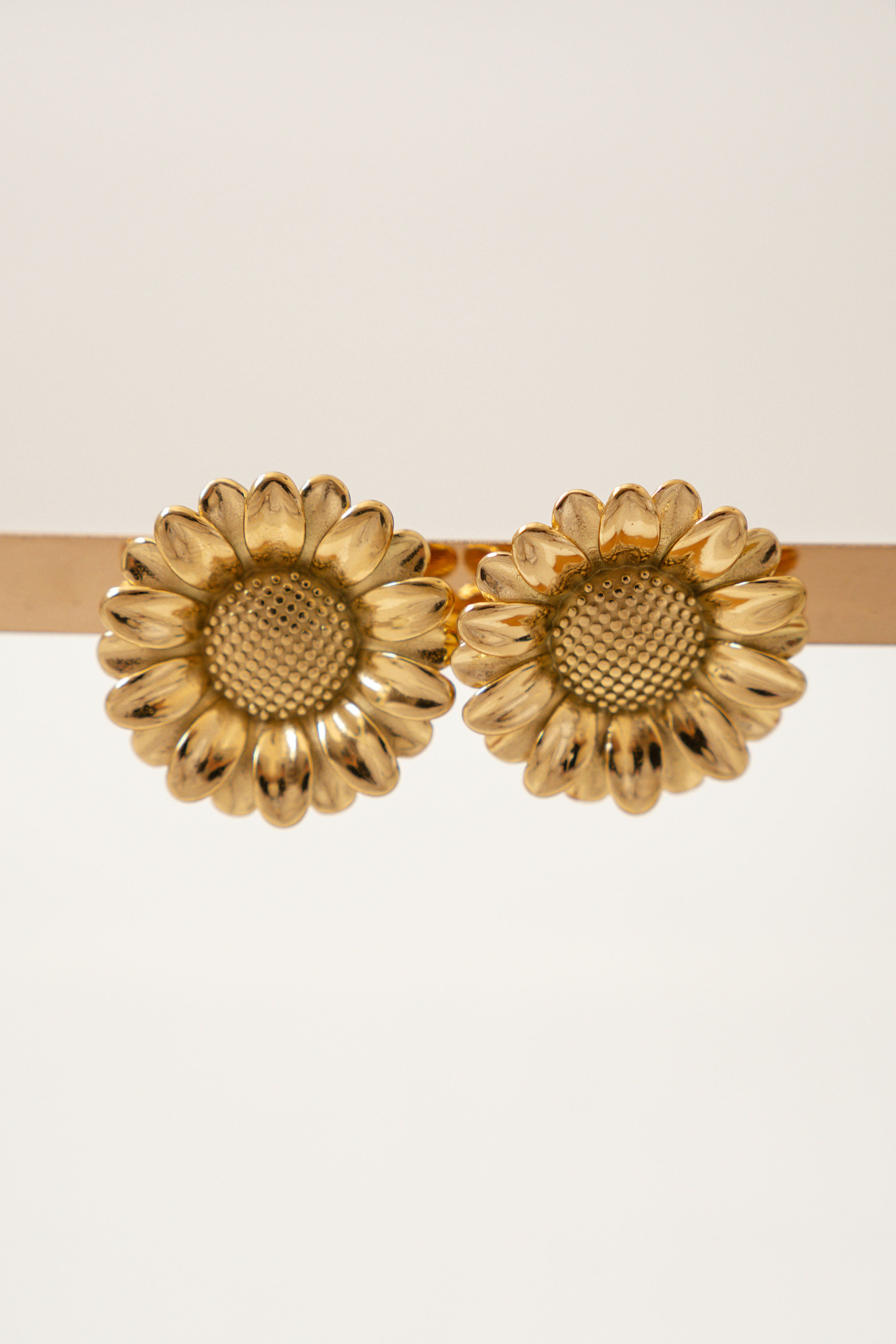 MAXI SUNFLOWER EARRINGS // GOLD