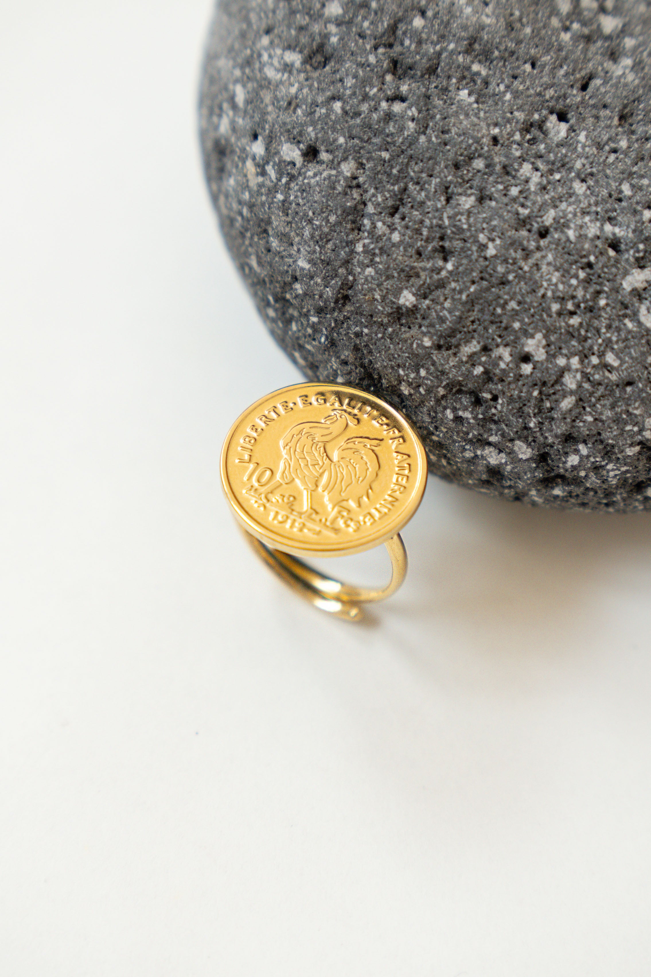 COIN RING