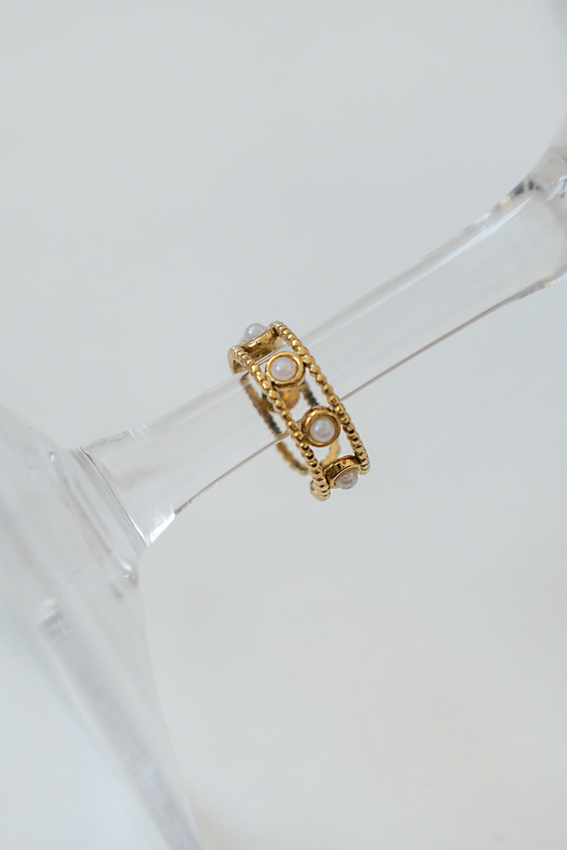 DOUBLE CIRCLES AND PEARL RING