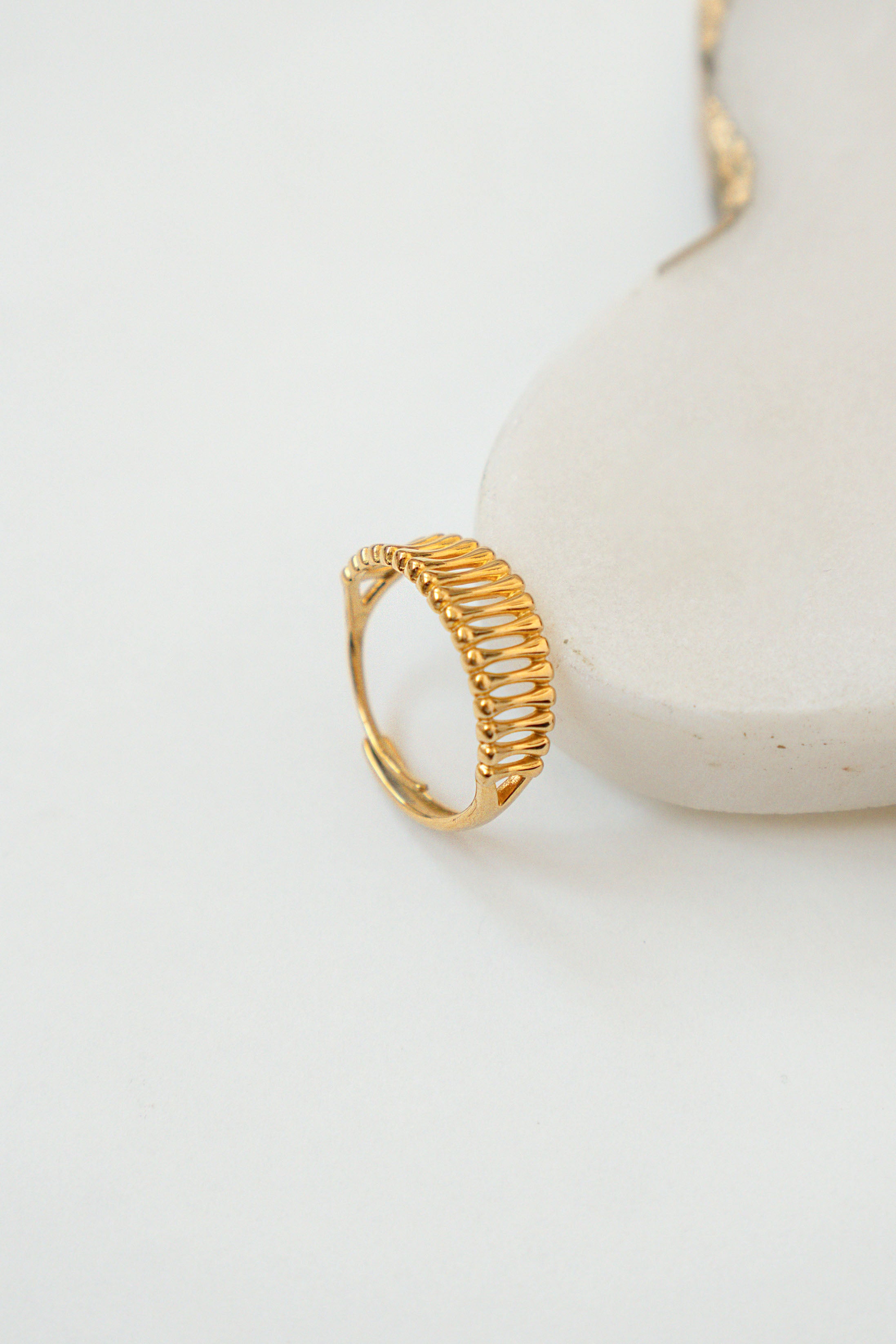 VERTICAL STRIPES RING