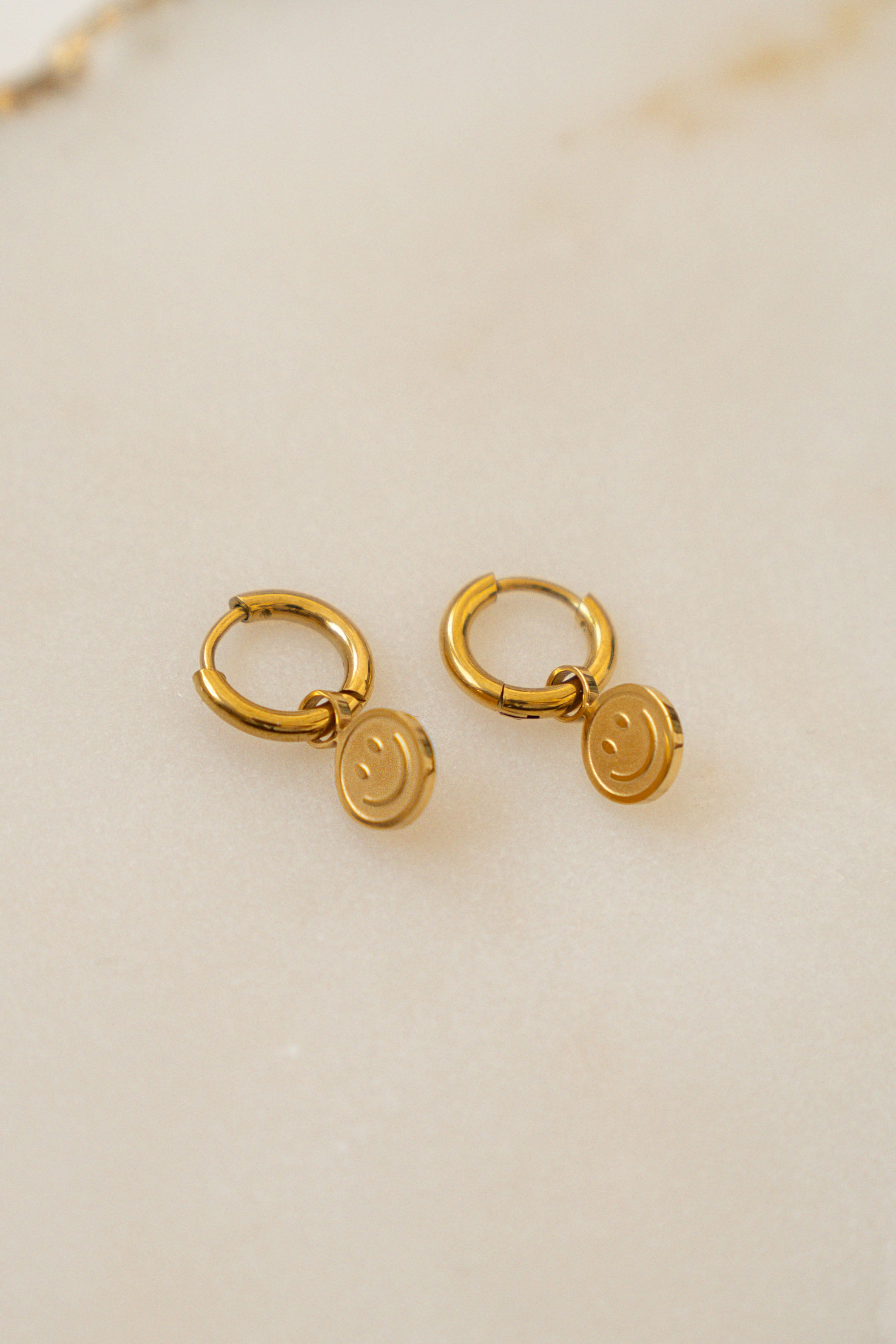 MINI HAPPY FACE HOOP EARRINGS