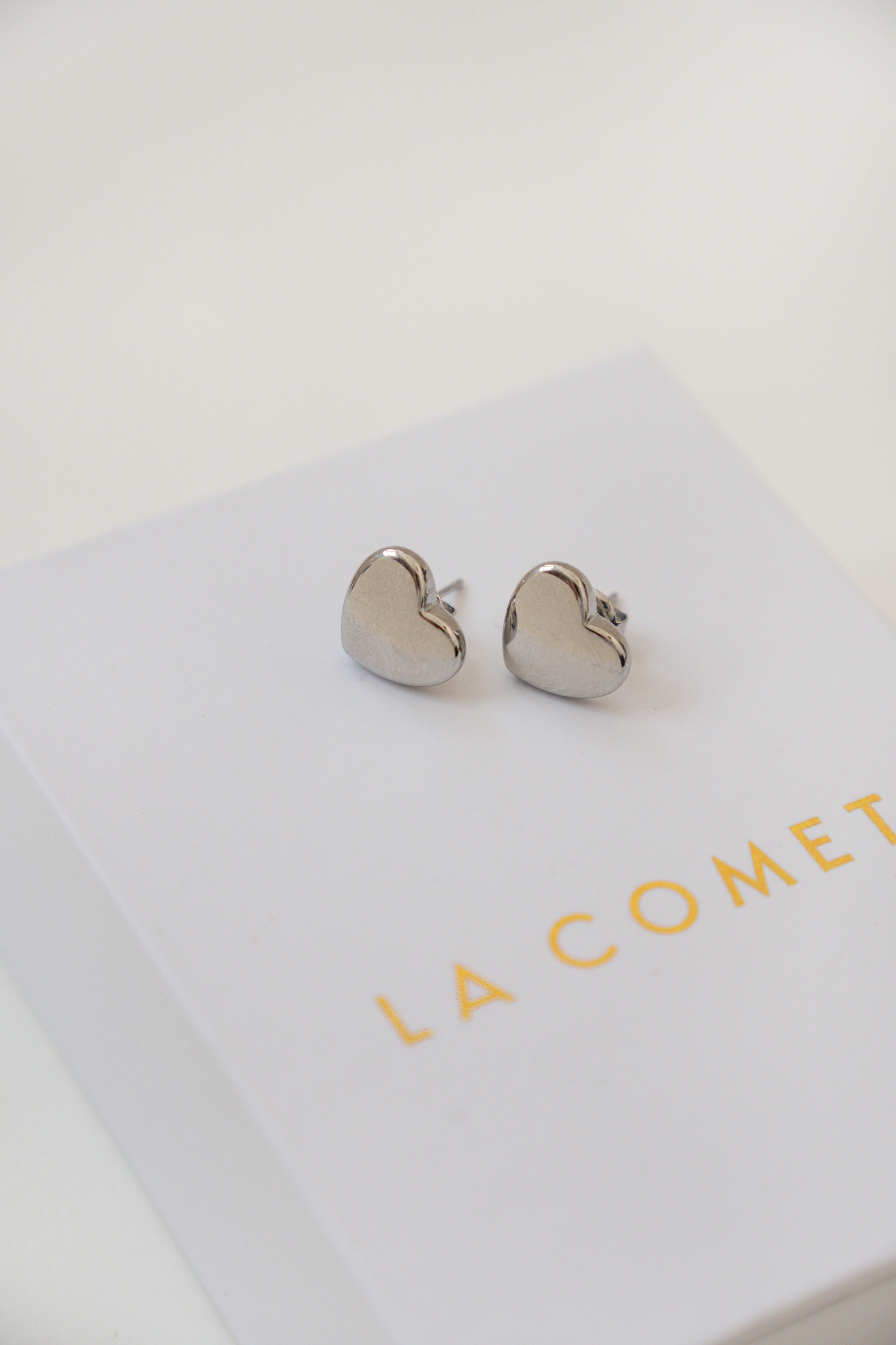 BOLD HEART EARRINGS // SILVER