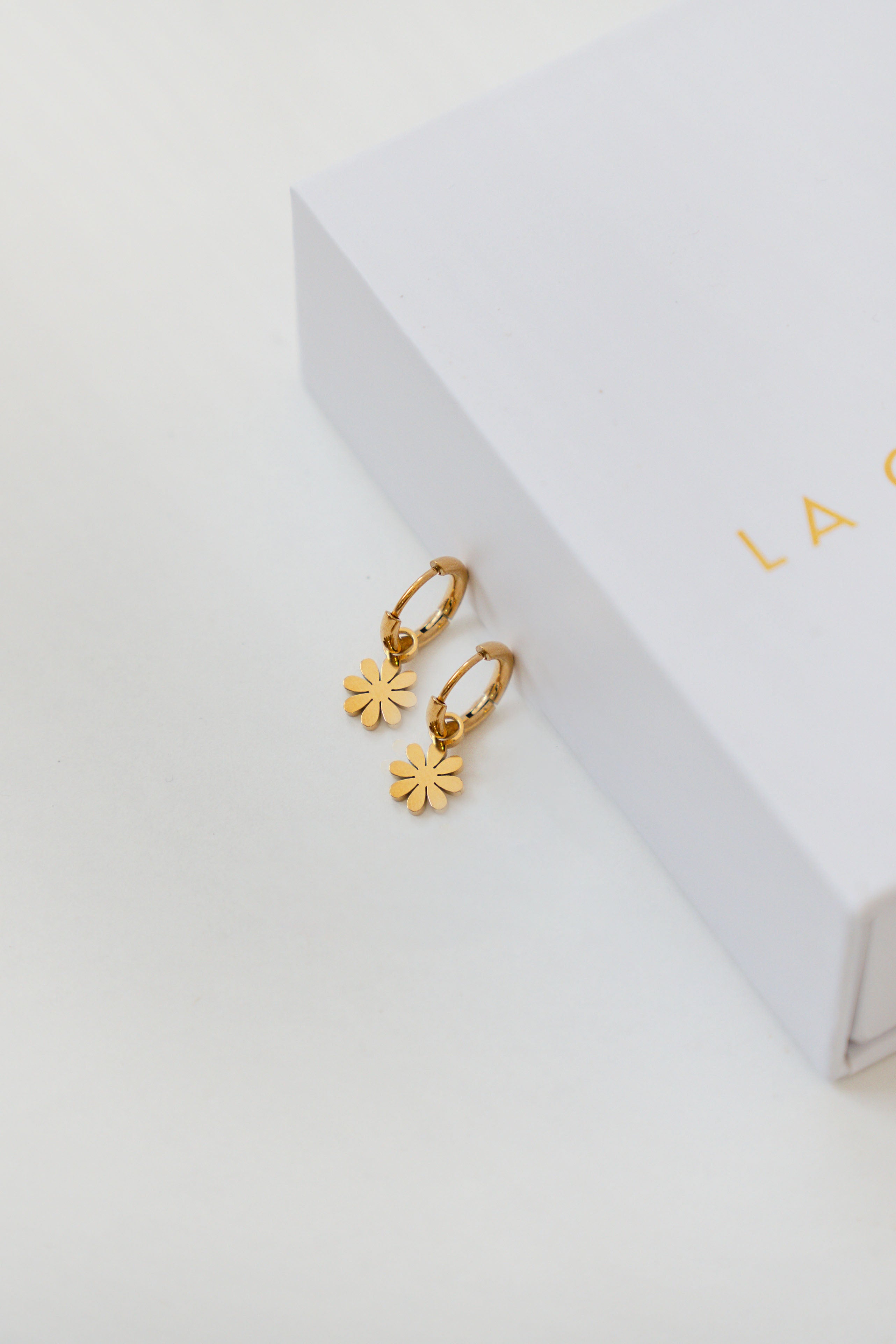 MINI FLOWER HOOP EARRINGS