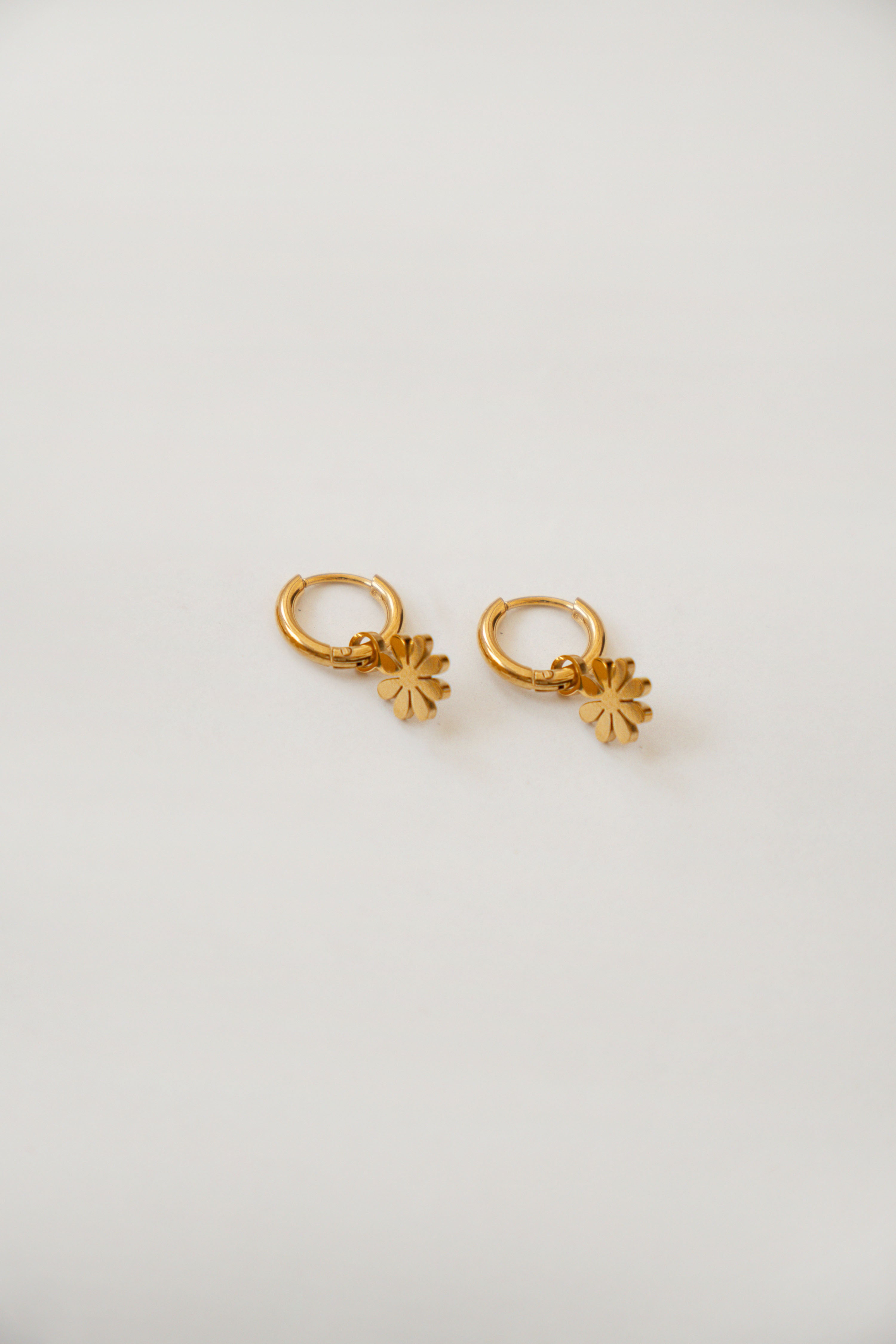 MINI FLOWER HOOP EARRINGS