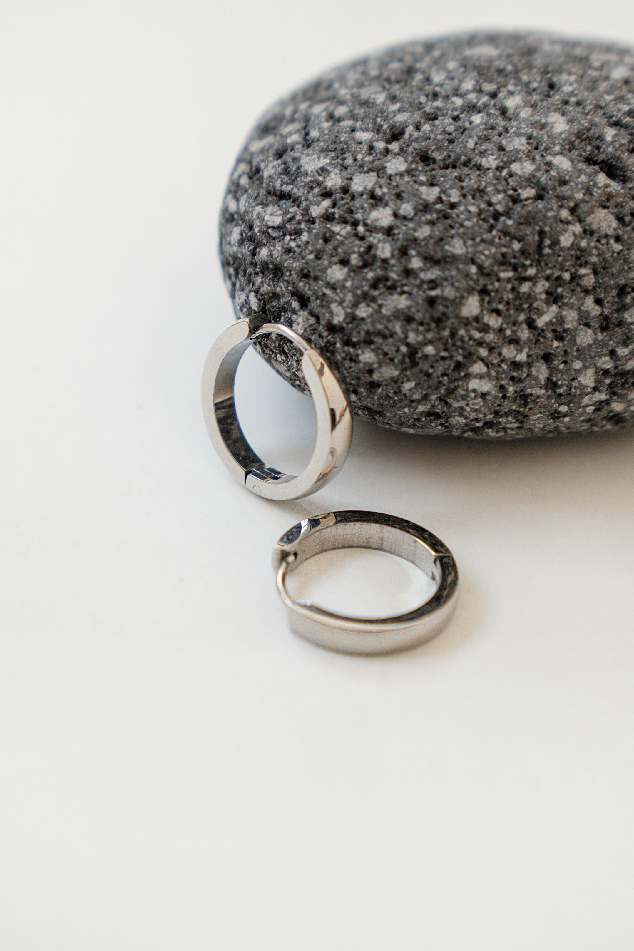 BOLD FLAT HOOP EARRINGS // SILVER