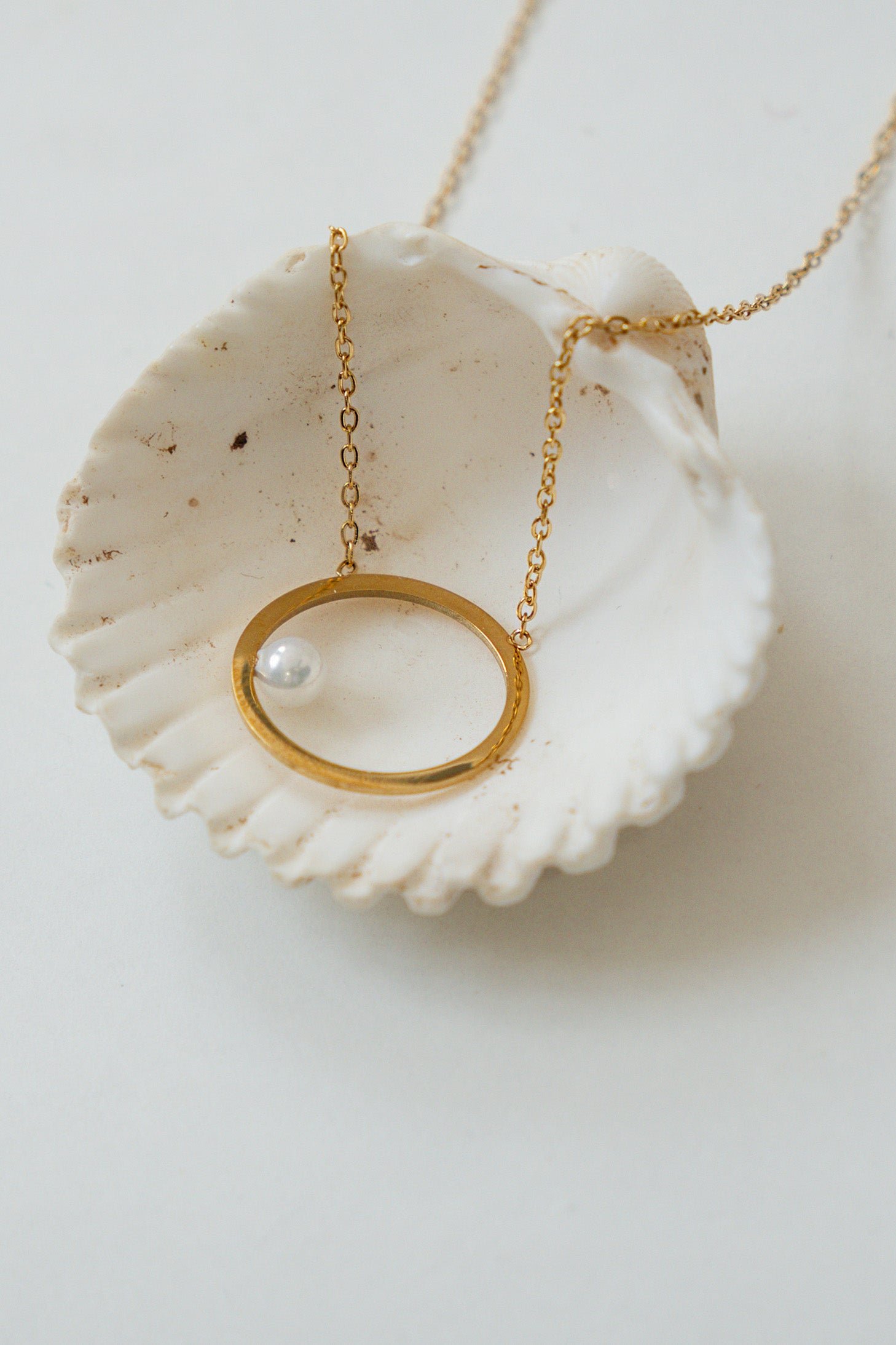 COLLAR CÍRCULO Y PERLA