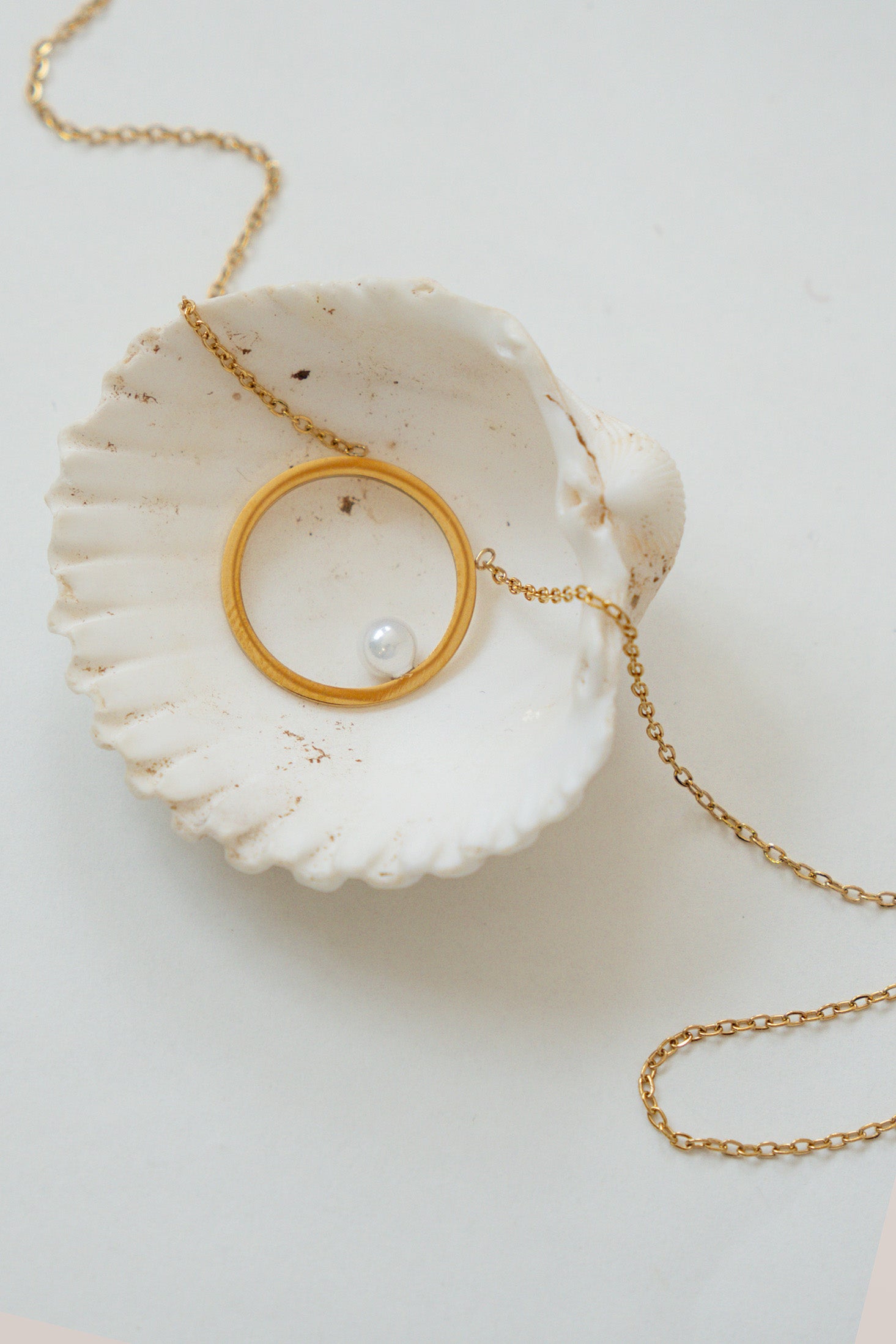 COLLAR CÍRCULO Y PERLA