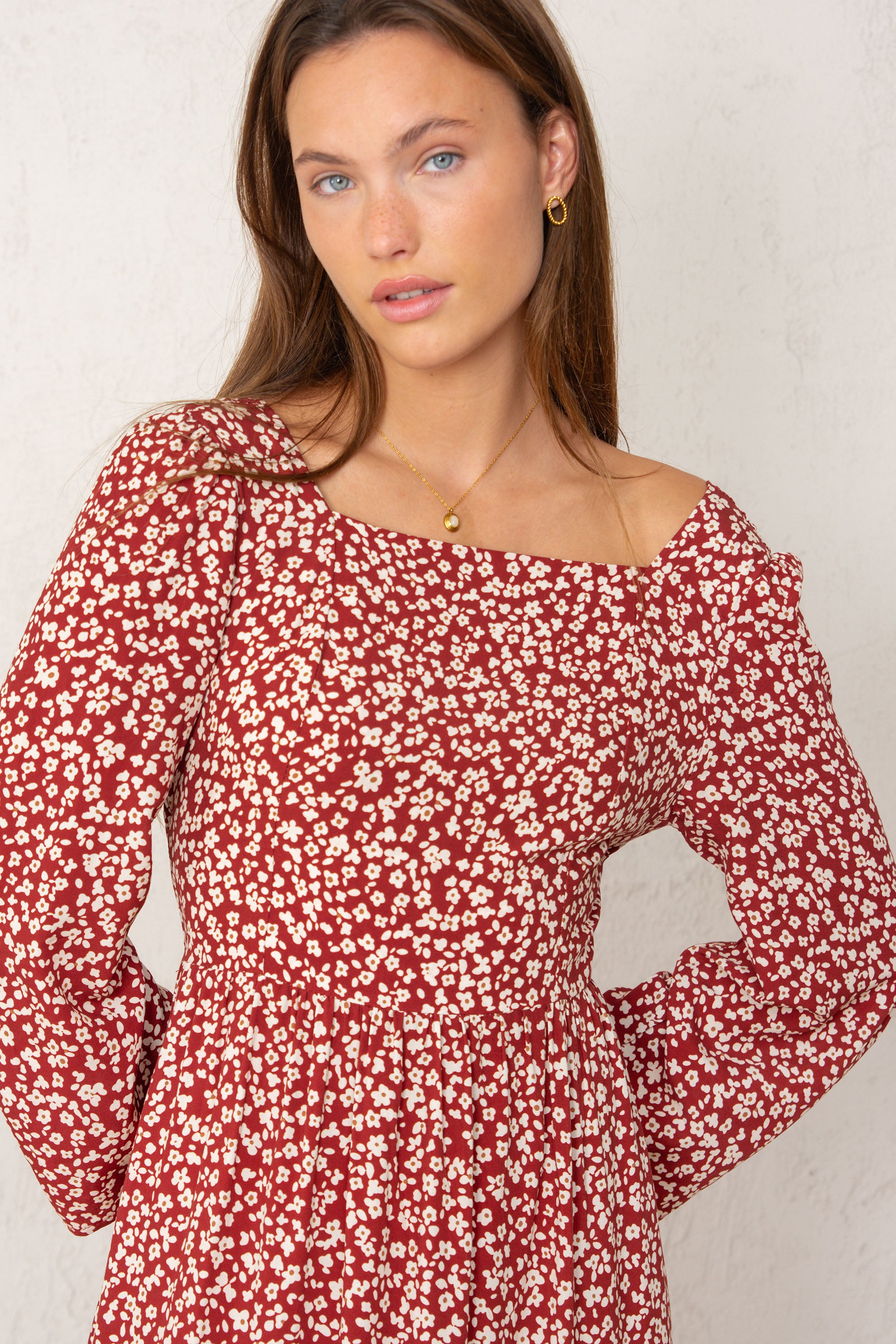 VESTIDO ALEJANDRA // FLORES GRANATE