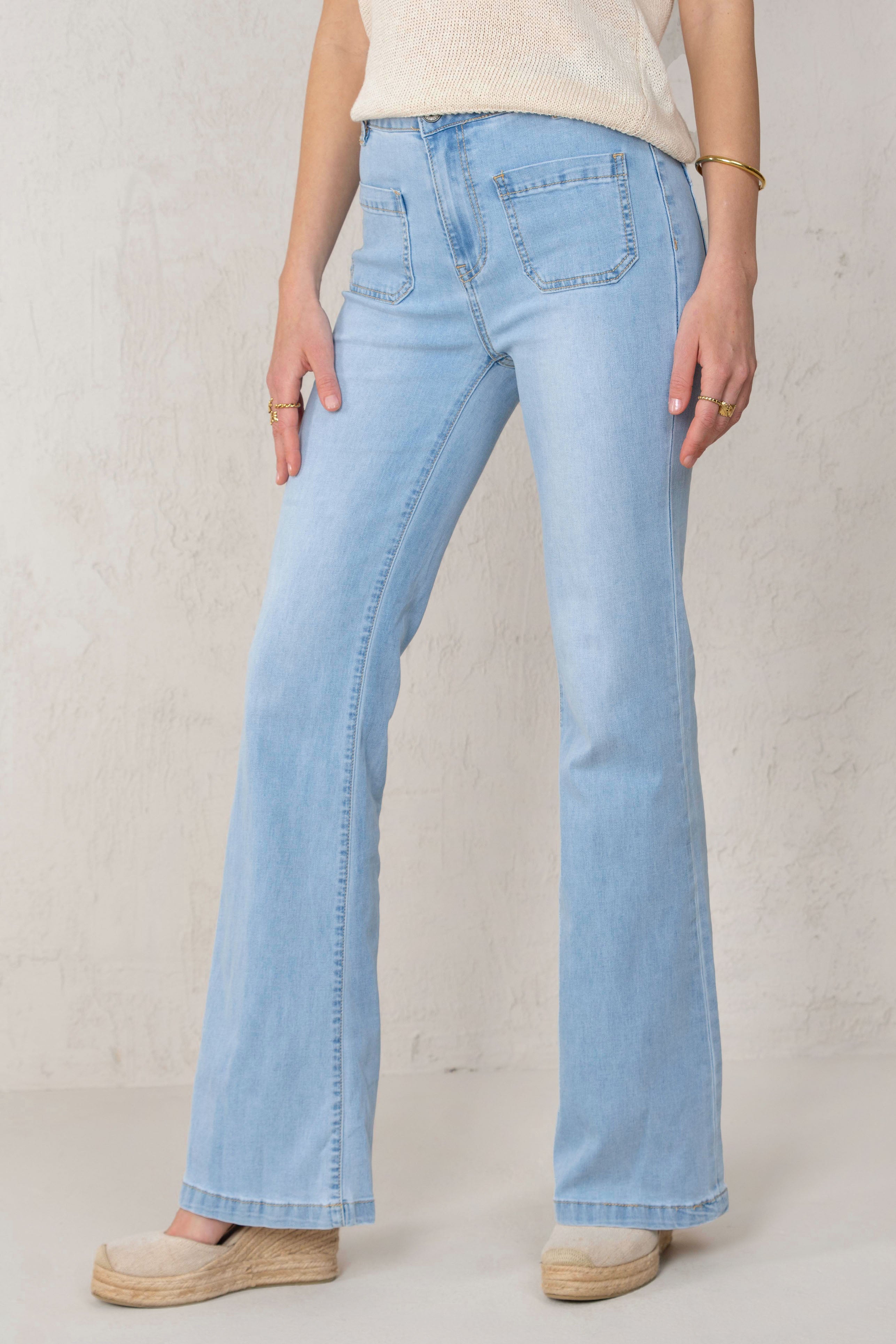 ALEJANDRA JEANS // LIGHT DENIM