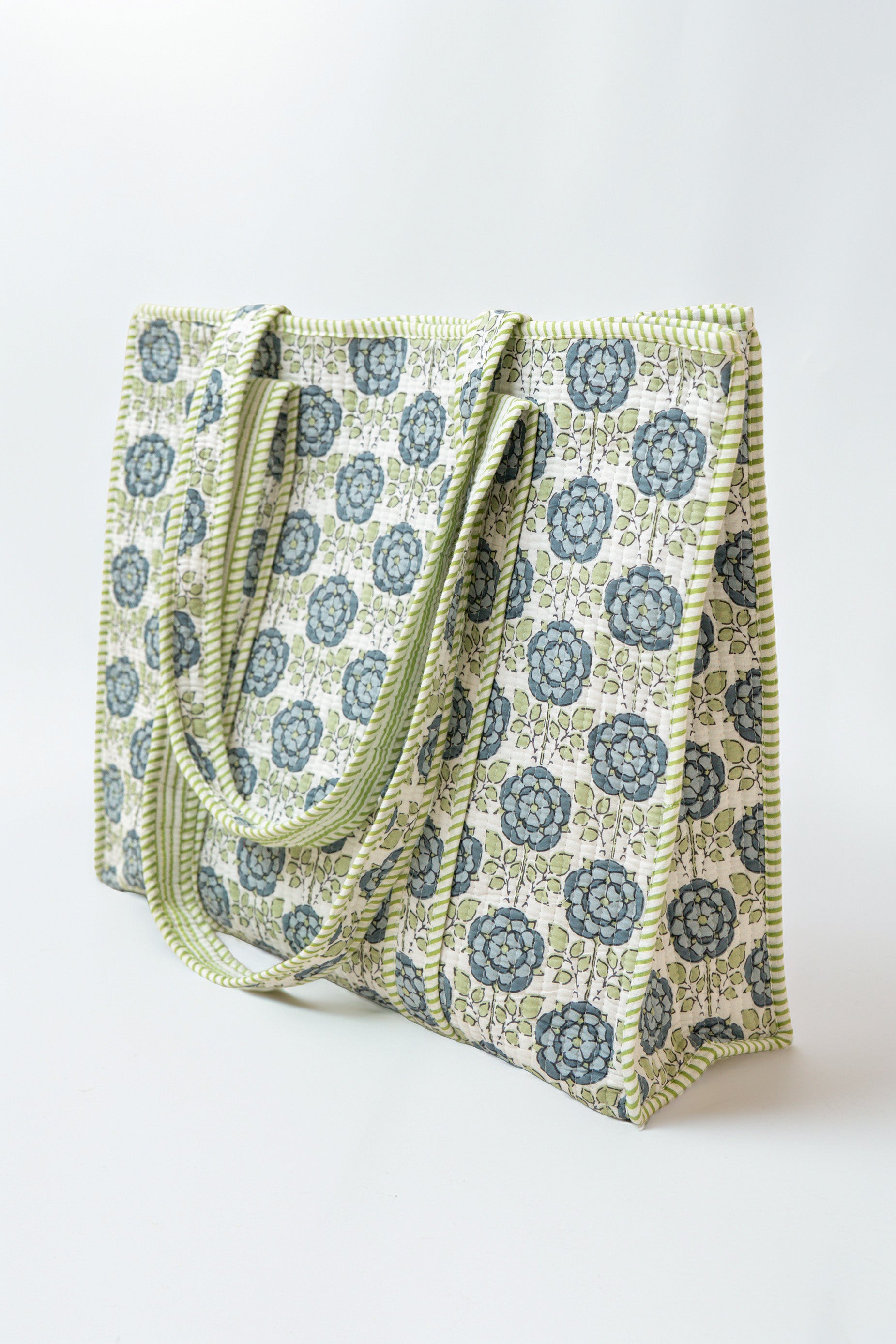 ETHNIC FLOWERS TOTE BAG // BLUE