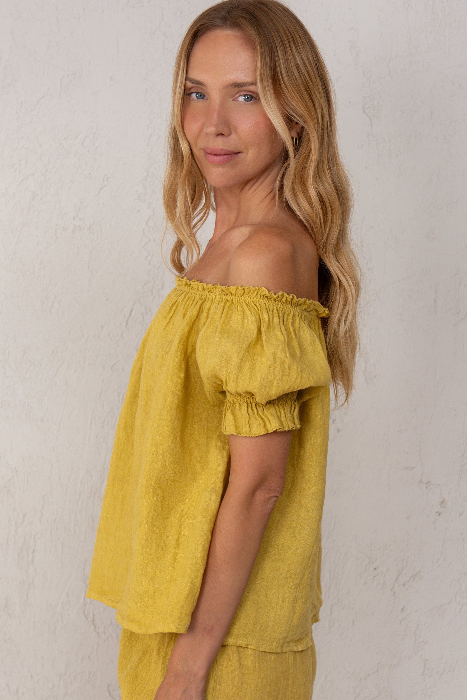 CAMISA CLAUDIA // LINO MOSTAZA