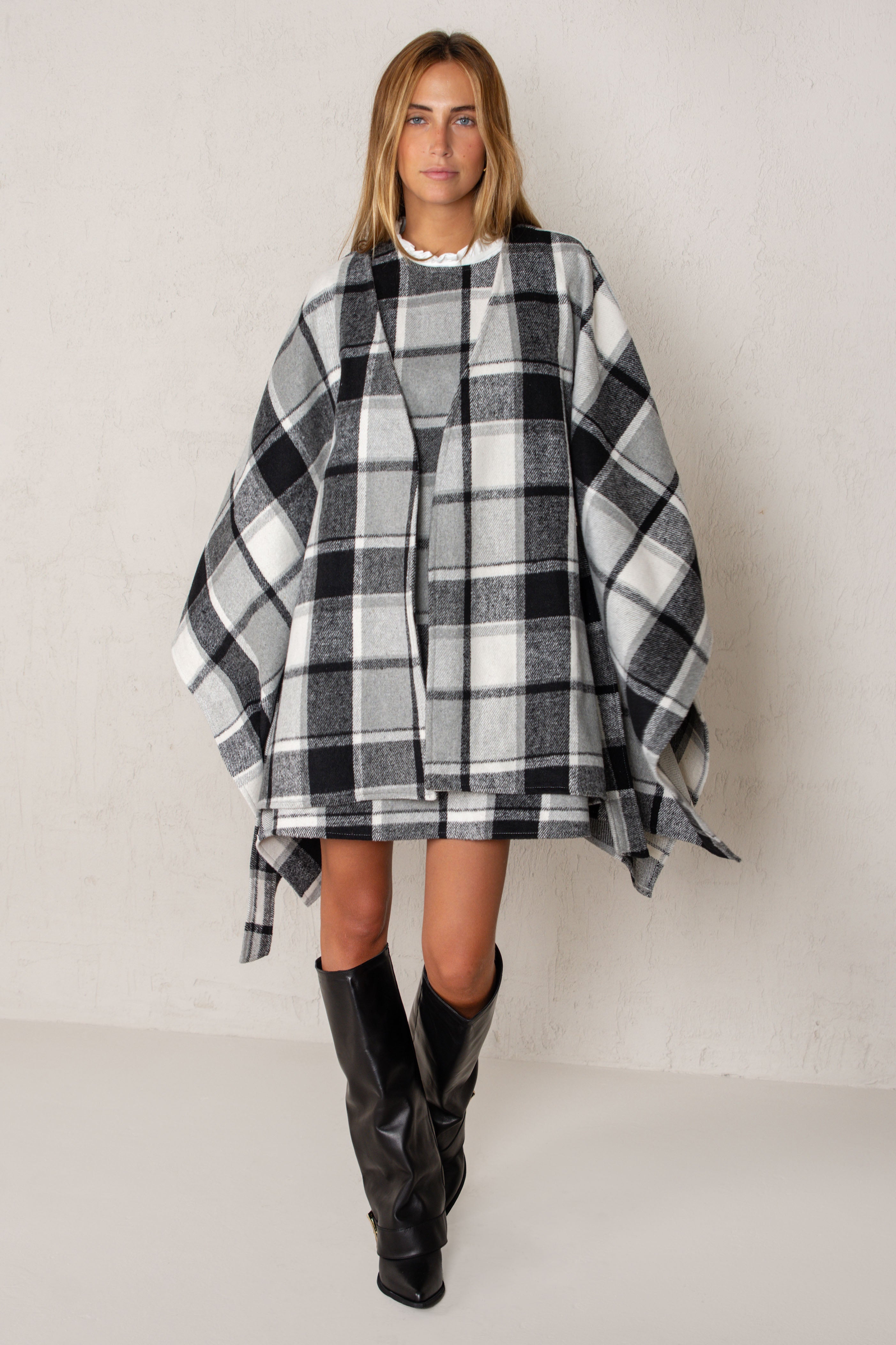 CAPA GABRIELLA // NEGRO