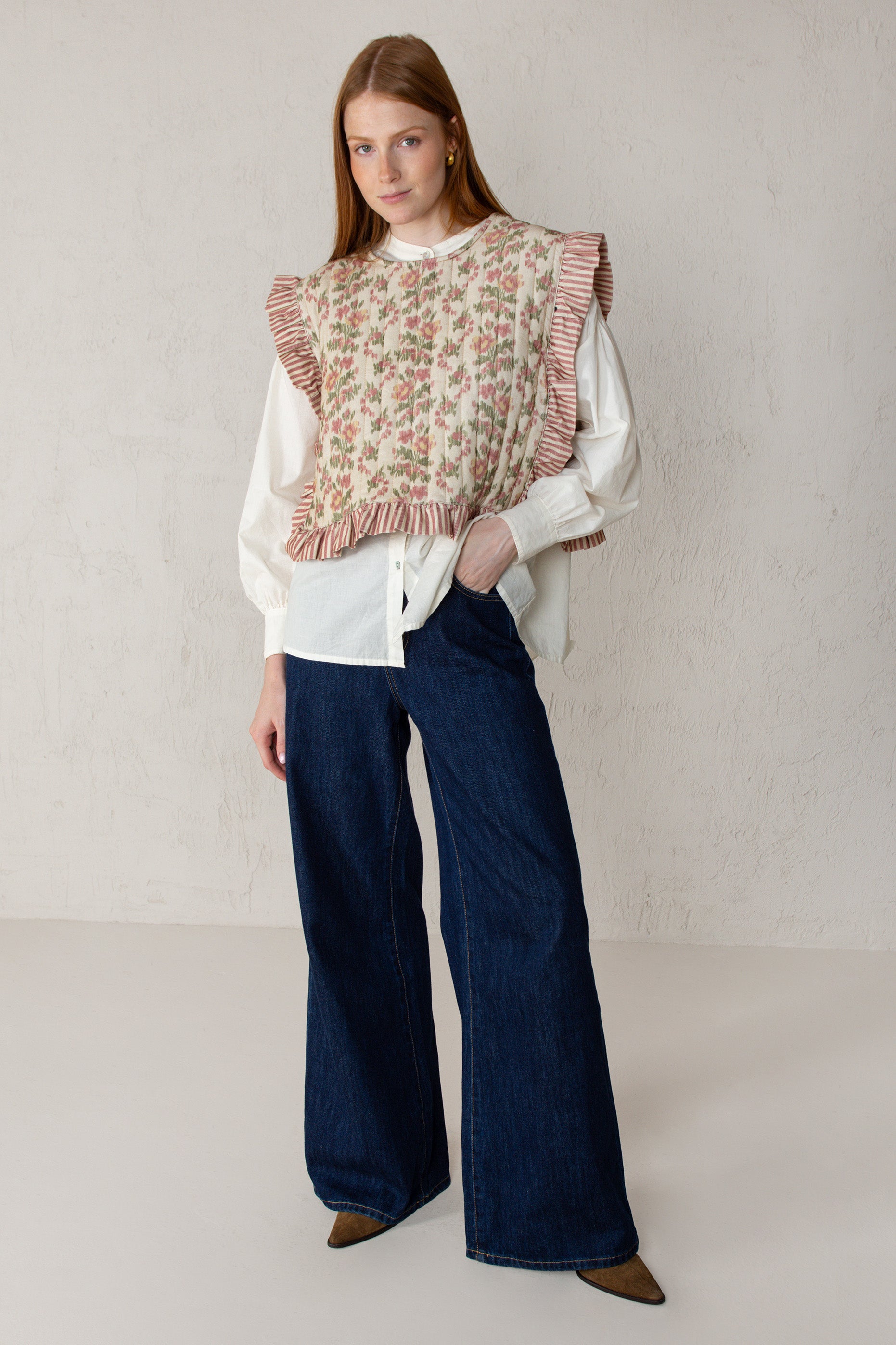 CHALECO ABRIL // FLORES ROSA