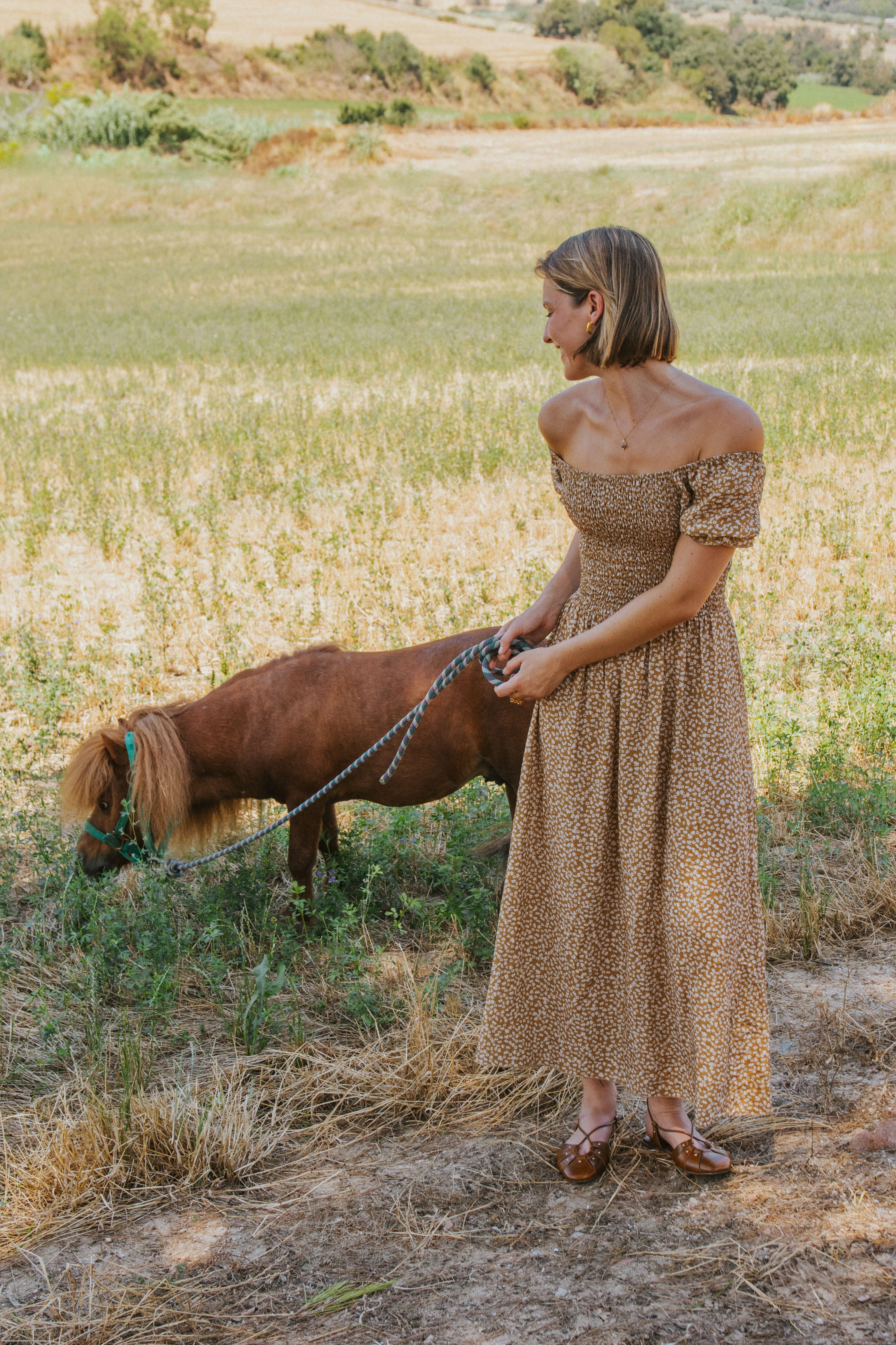 VESTIDO CLARA // FLORES MOSTAZA