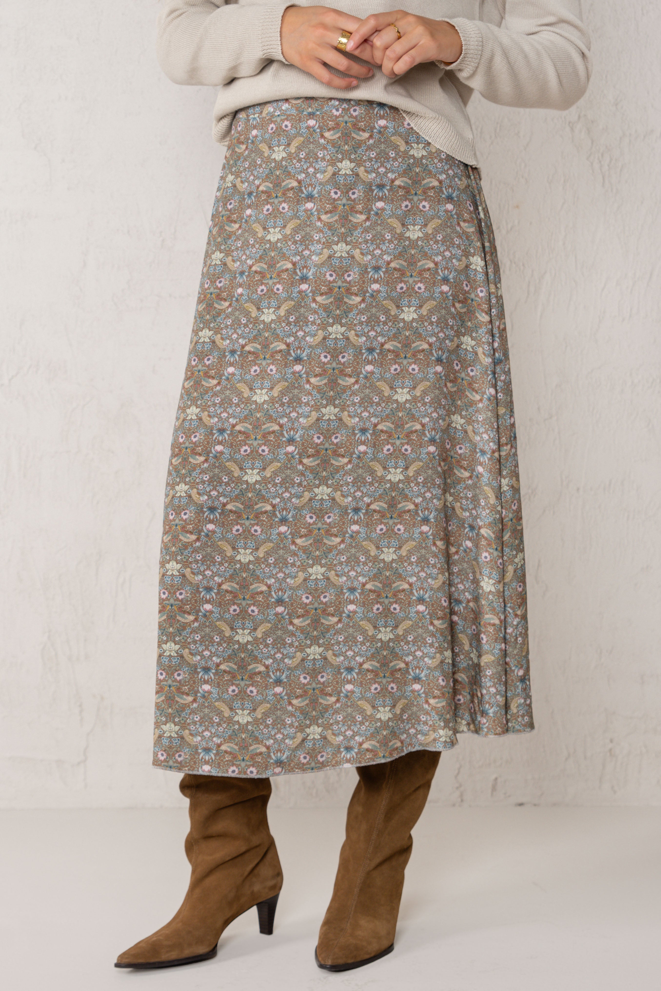 FALDA CARLA // ESTAMPADO MARRÓN