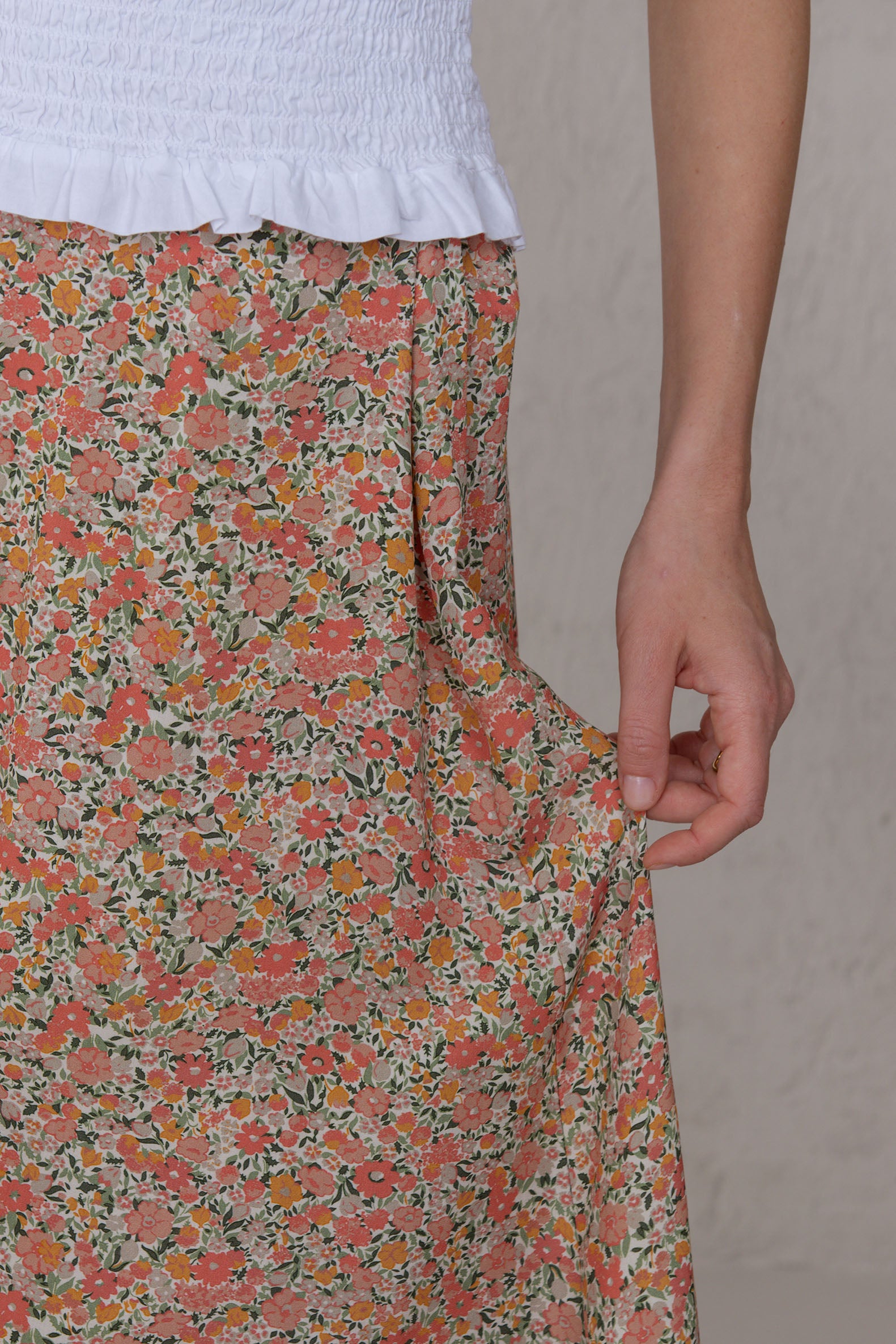 FALDA CARLA // FLORES LIBERTY