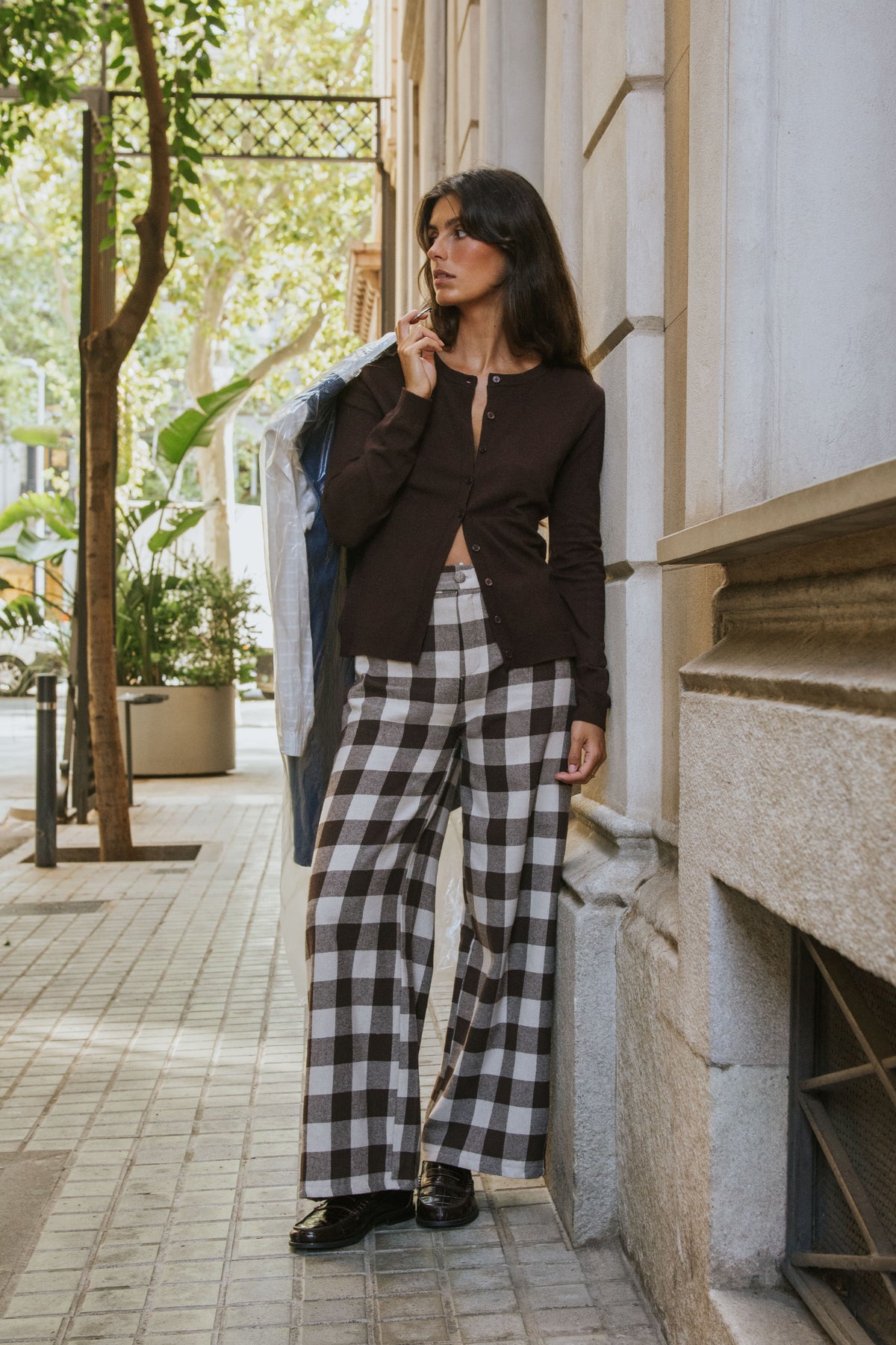 GABRIELA CHECKED BROWN TROUSERS