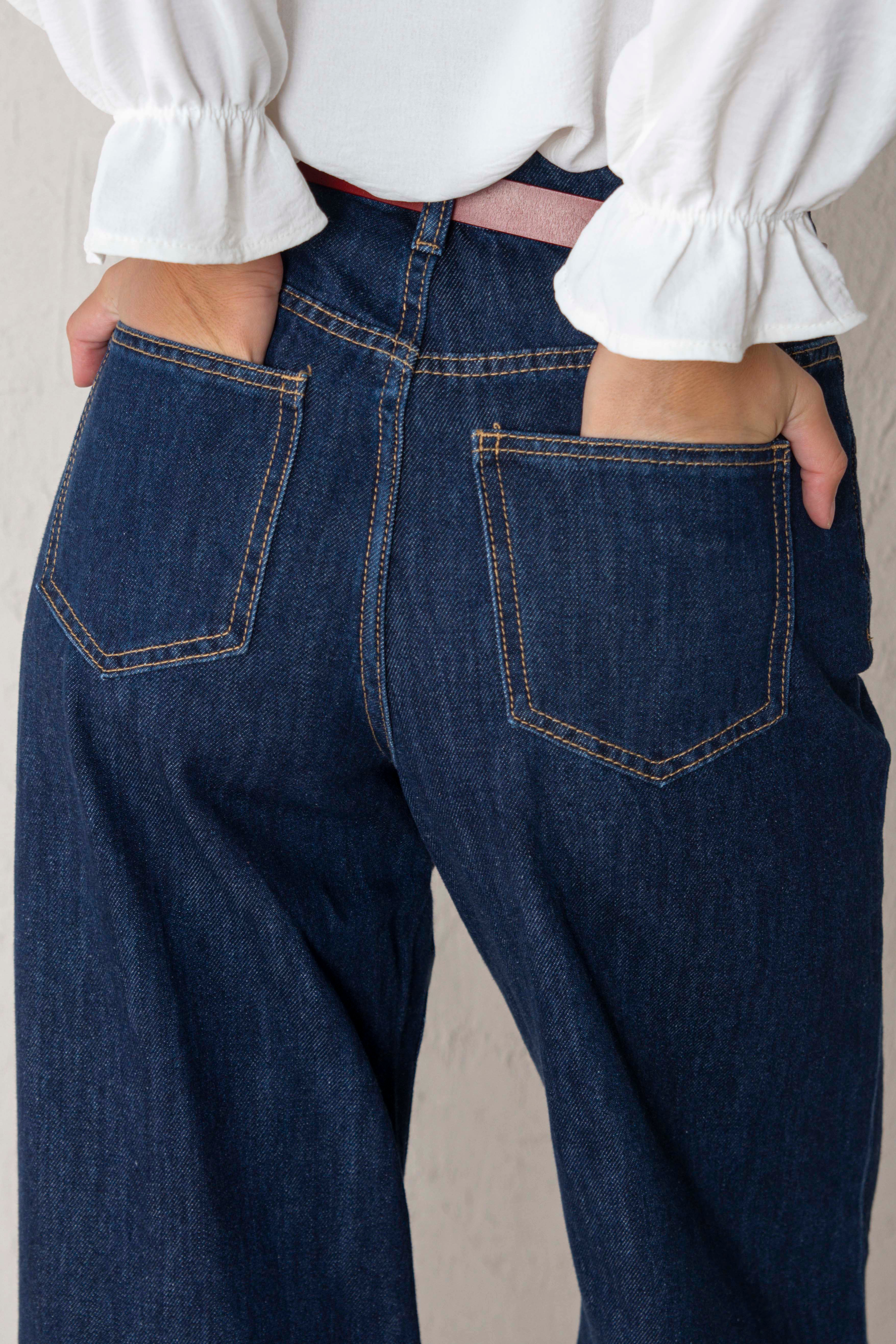 MANUELA JEANS // DARK DENIM