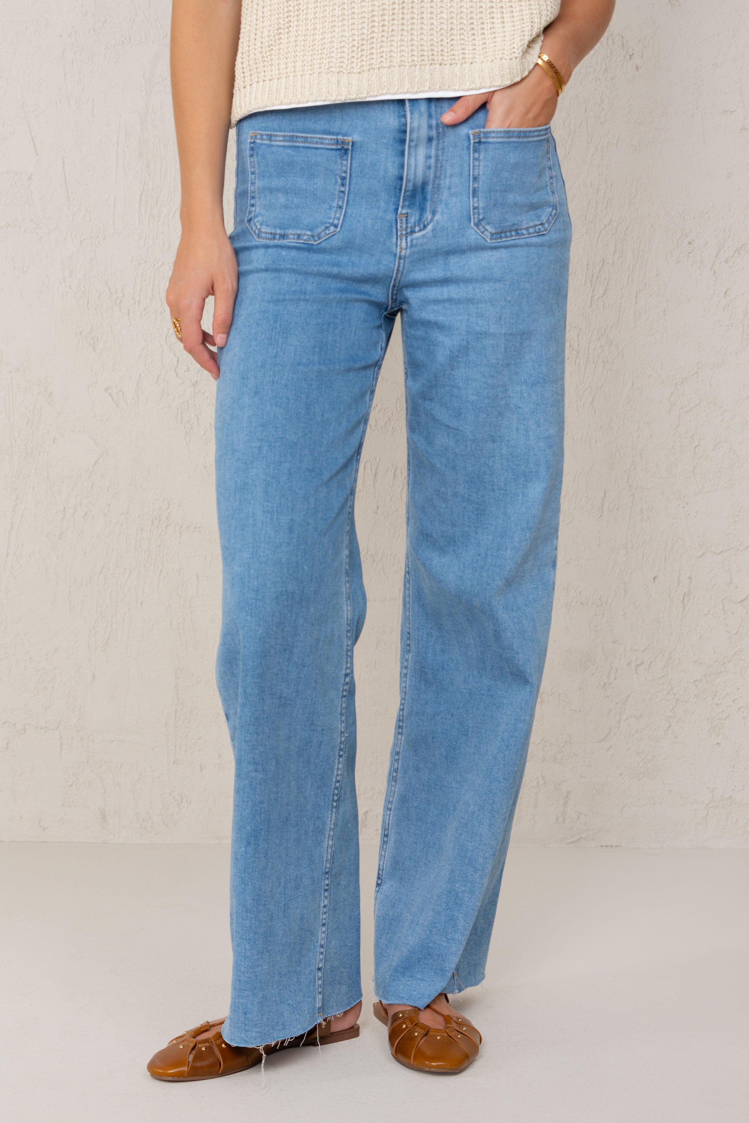 MONICA JEANS // MEDIUM DENIM