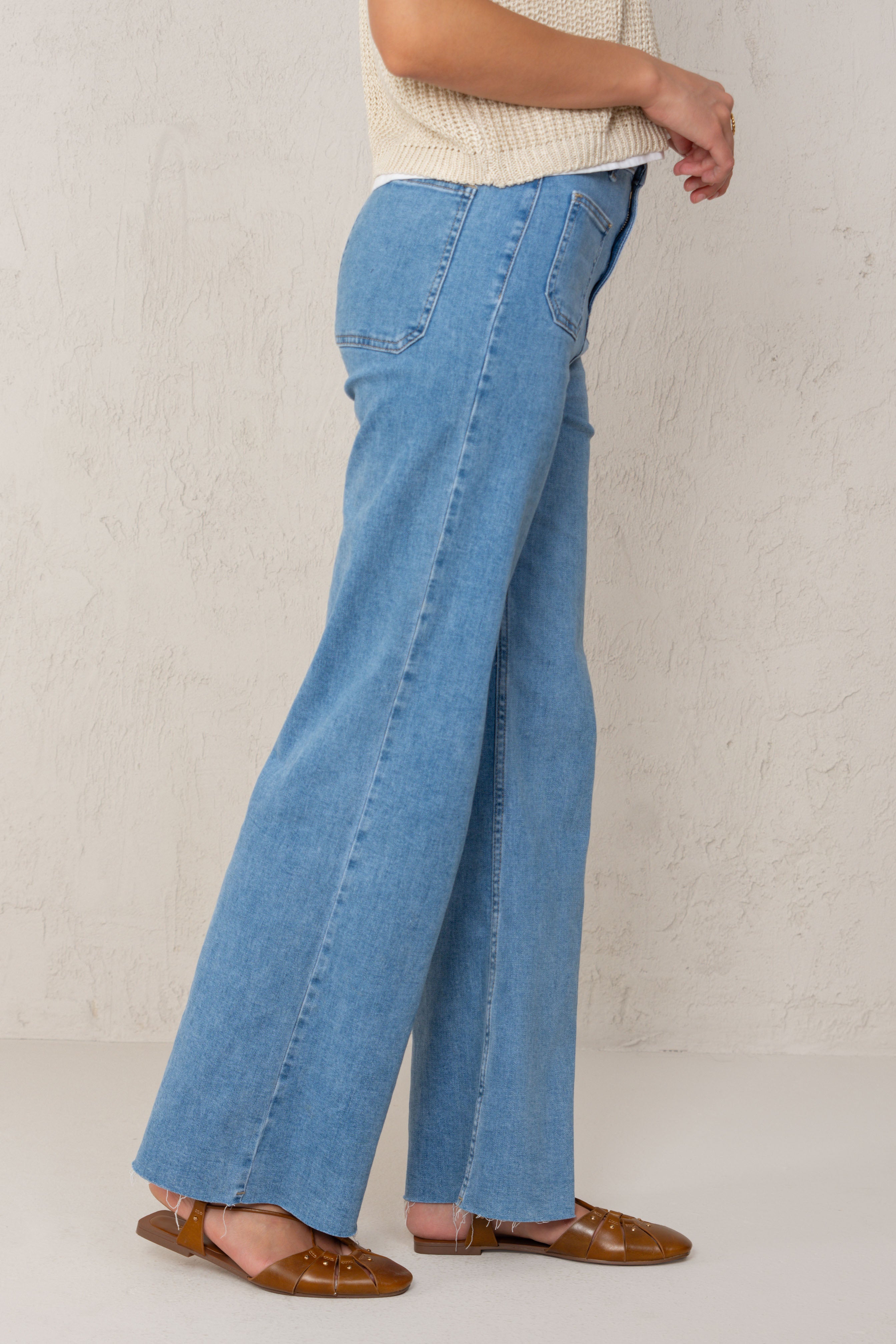 MONICA JEANS // MEDIUM DENIM