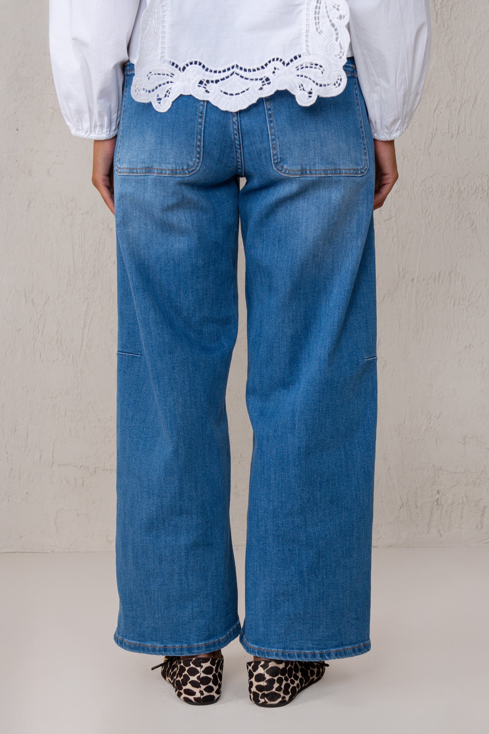 PATRICIA JEANS // MEDIUM DENIM