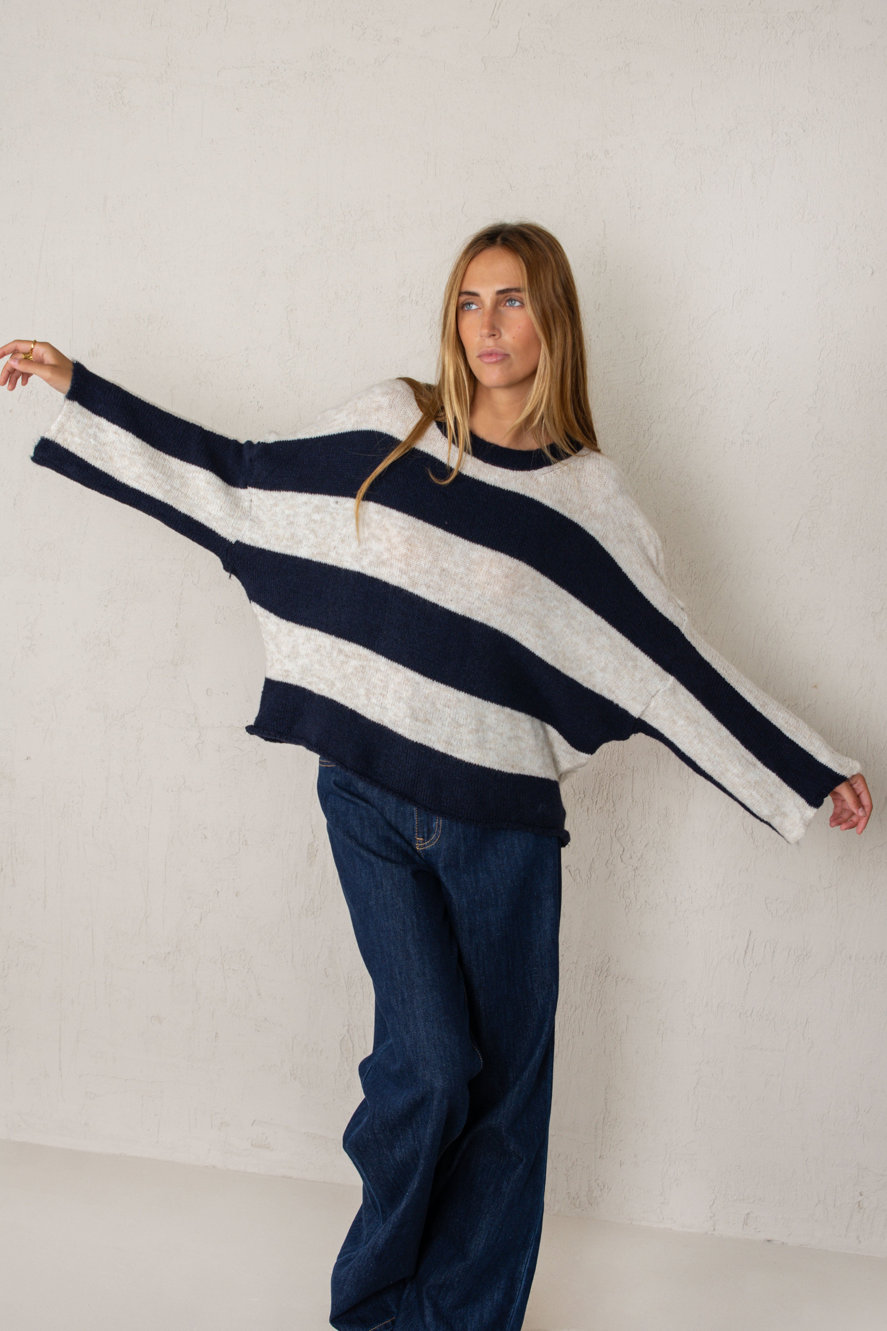 MARTINA SWEATER // DARK BLUE STRIPES