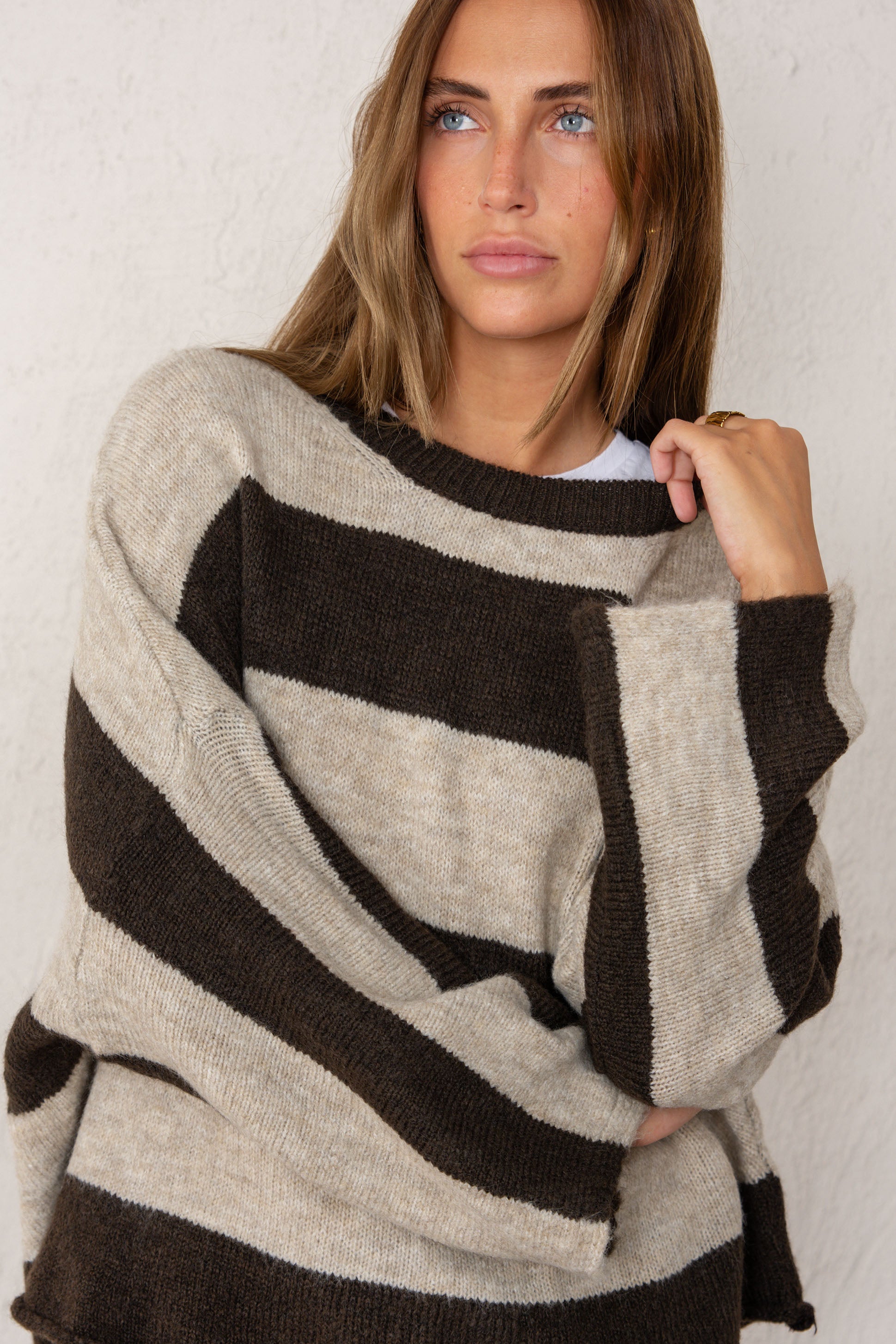 JERSEY MARTINA // RAYAS MARRÓN OSCURO