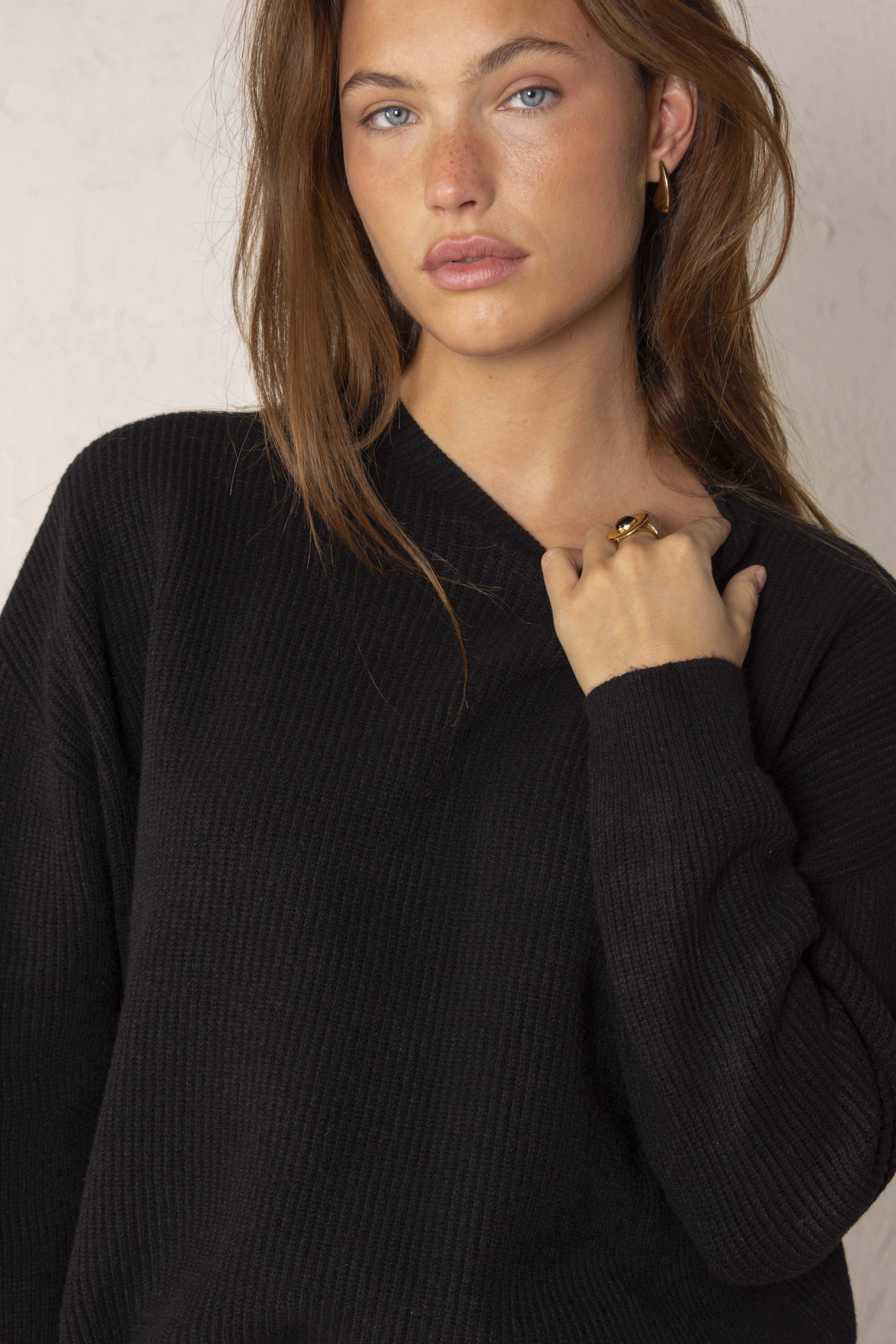 JERSEY OLIVIA // NEGRO