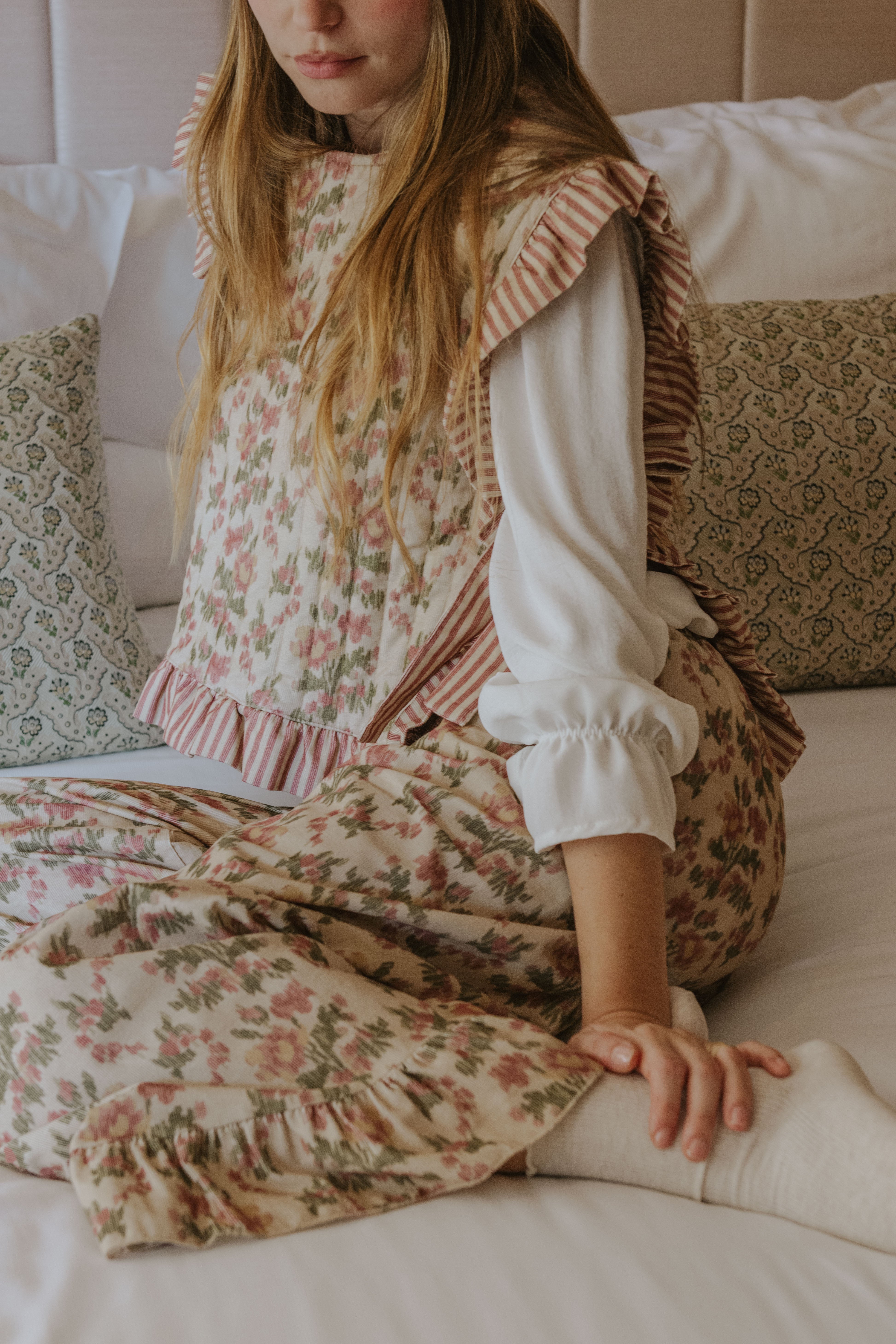 CHALECO ABRIL // FLORES ROSA