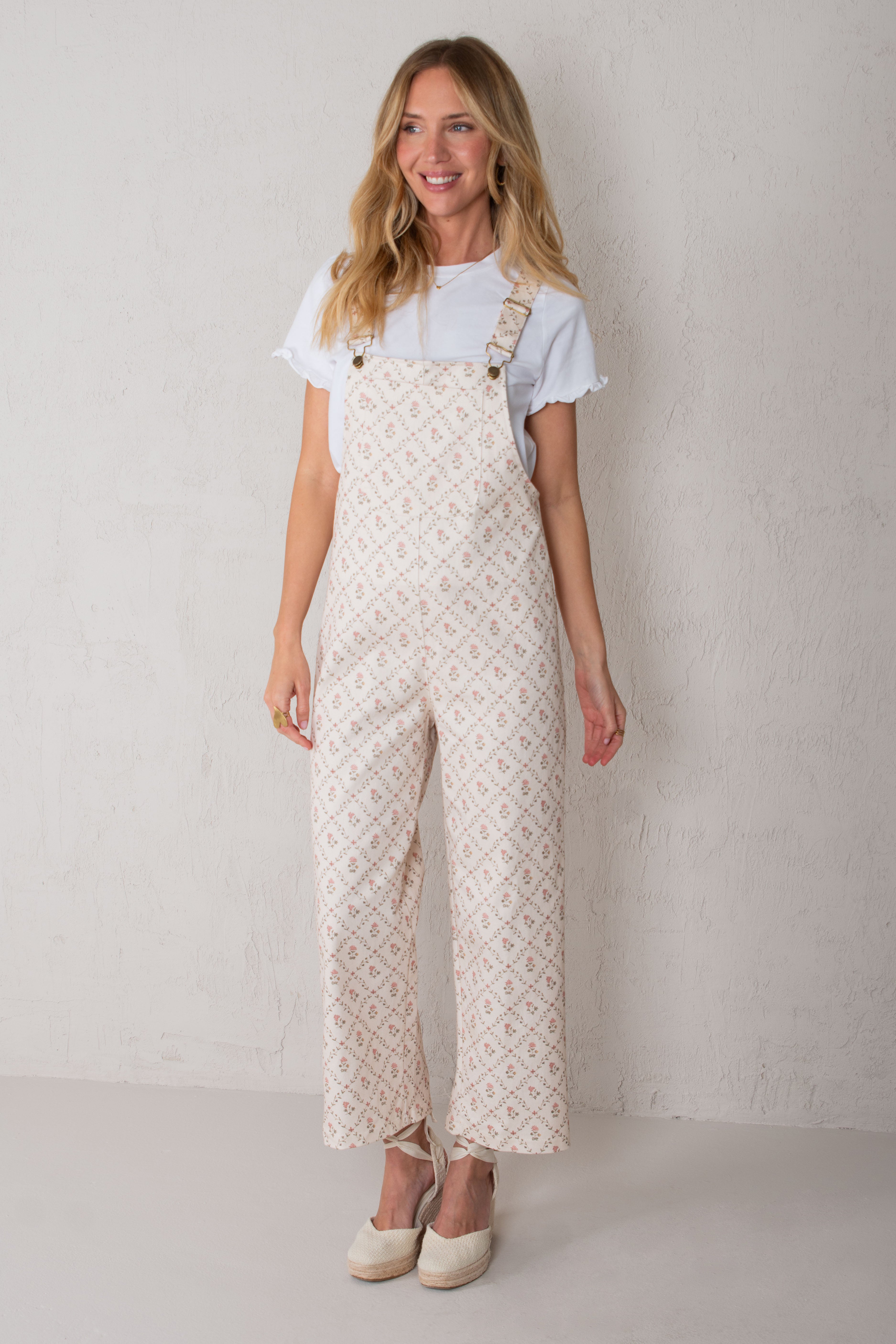 CARMELA OVERALLS // PINK FLOWERS