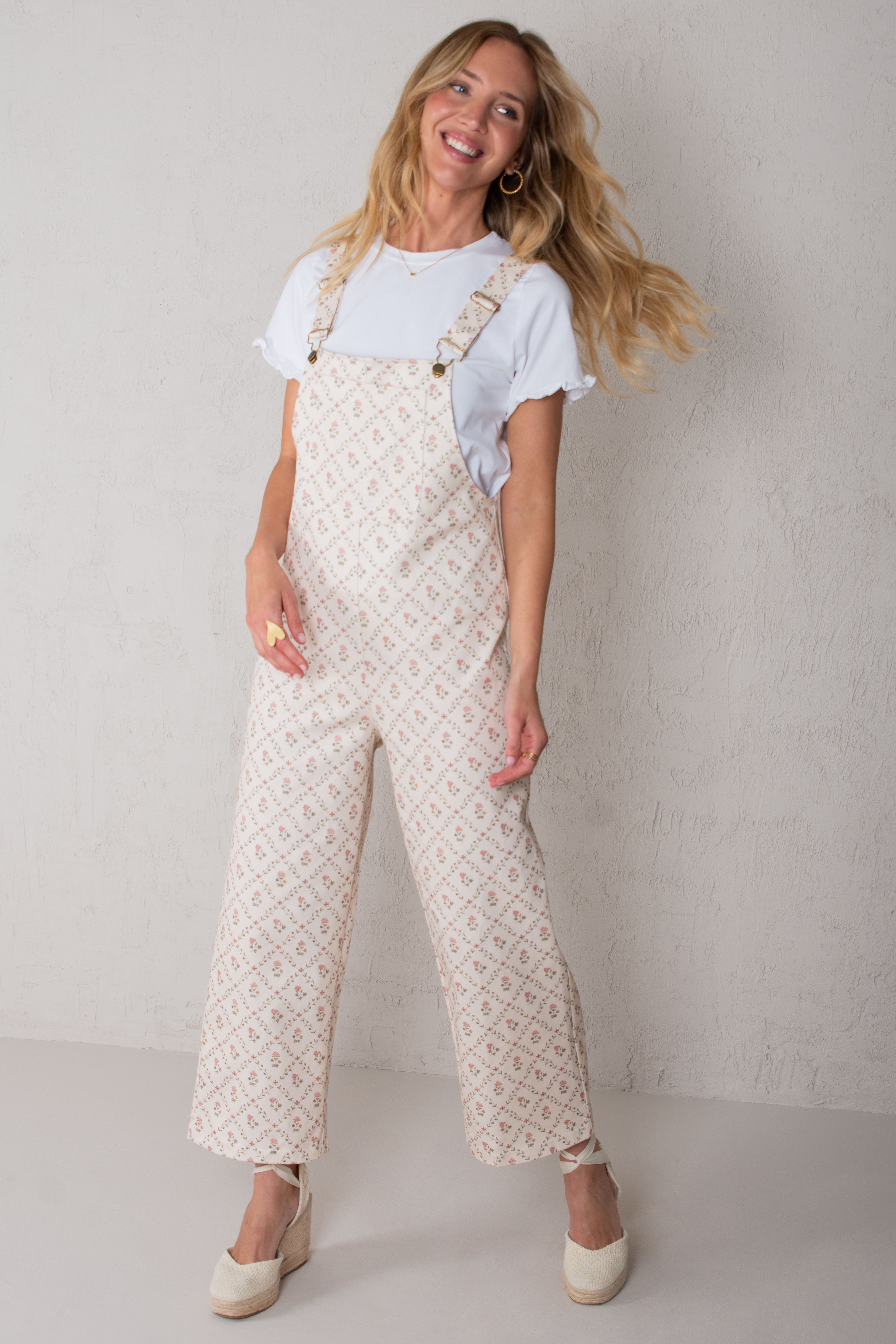 CARMELA OVERALLS // PINK FLOWERS