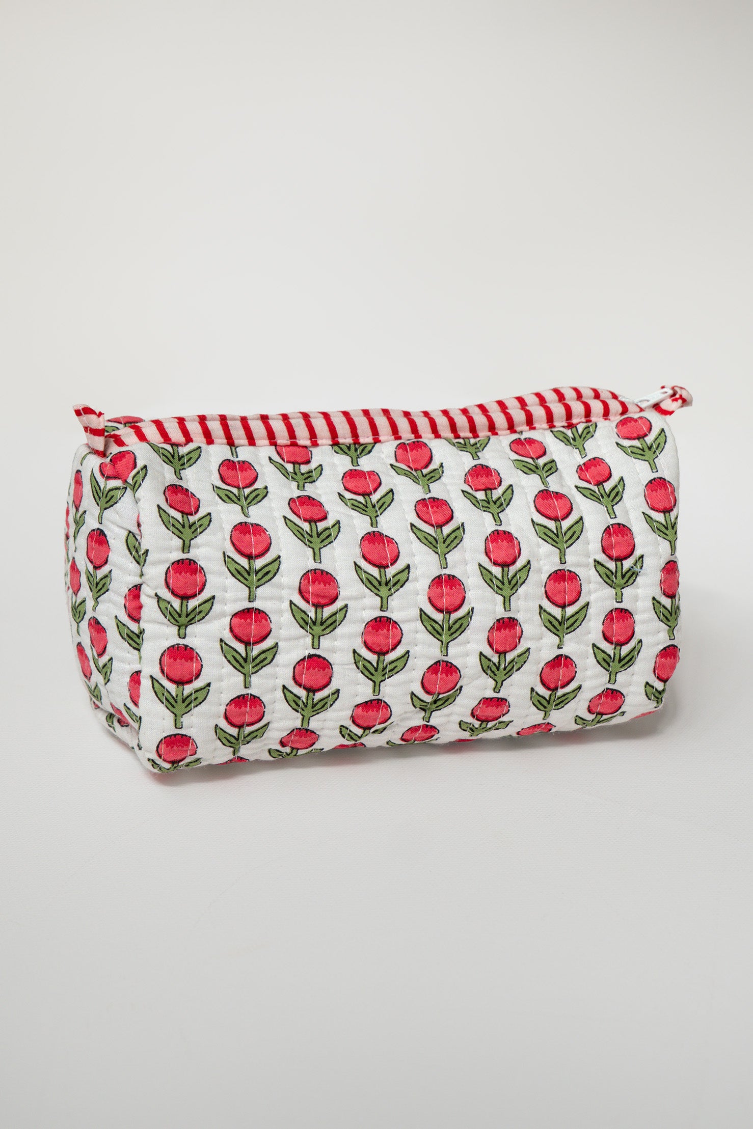 NECESER PEQUEÑO // FLORES MINI ROJO