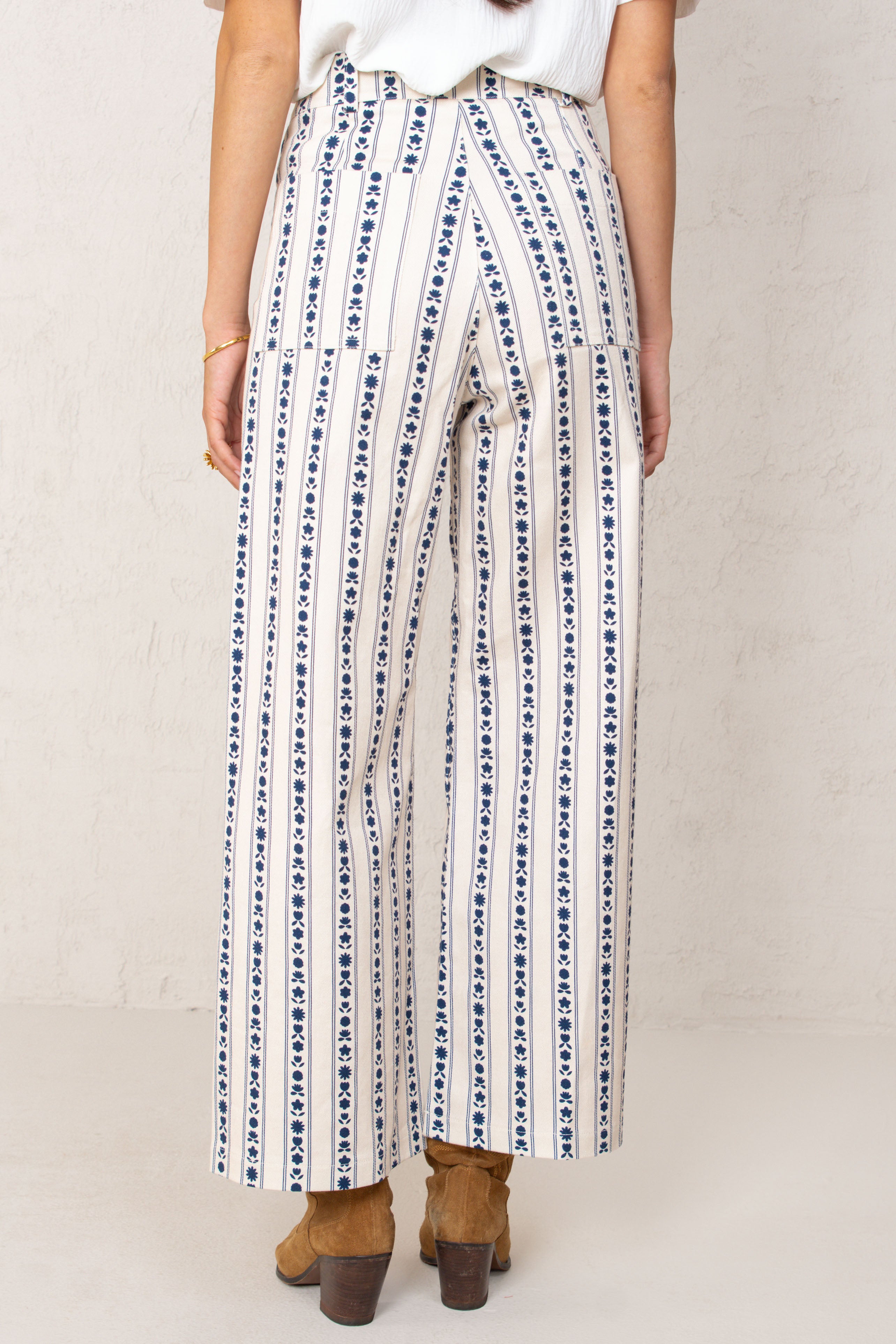 PANTALÓN PAULA // FLORES AZUL OSCURO