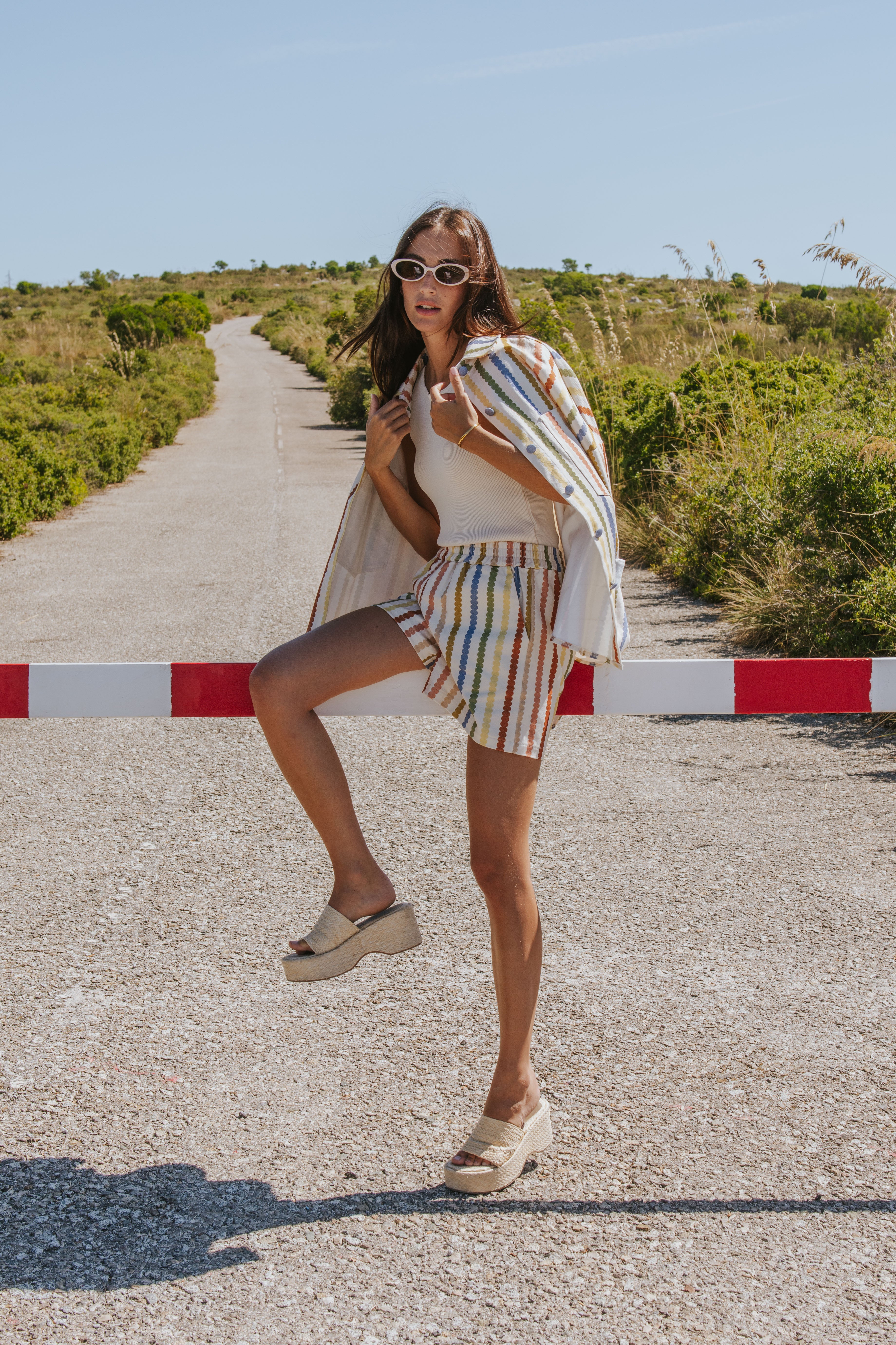 SHORT VEGA // RAYAS DE COLORES