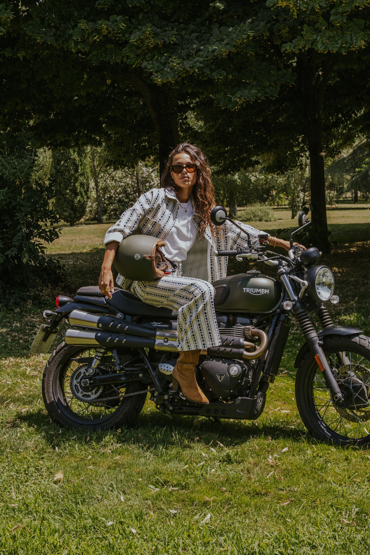 CELIA JACKET // DARK BLUE FLOWERS