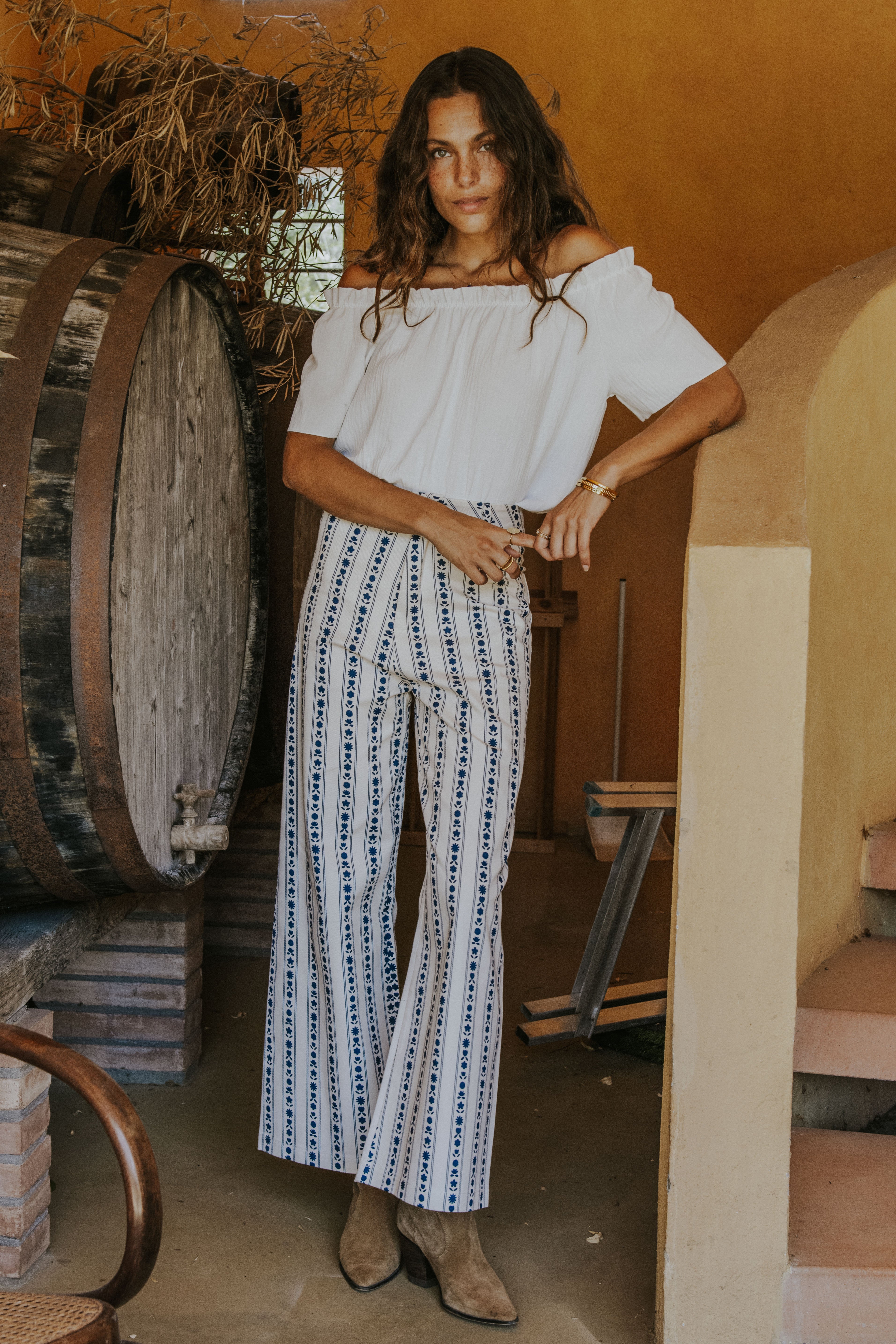 PANTALÓN PAULA // FLORES AZUL OSCURO