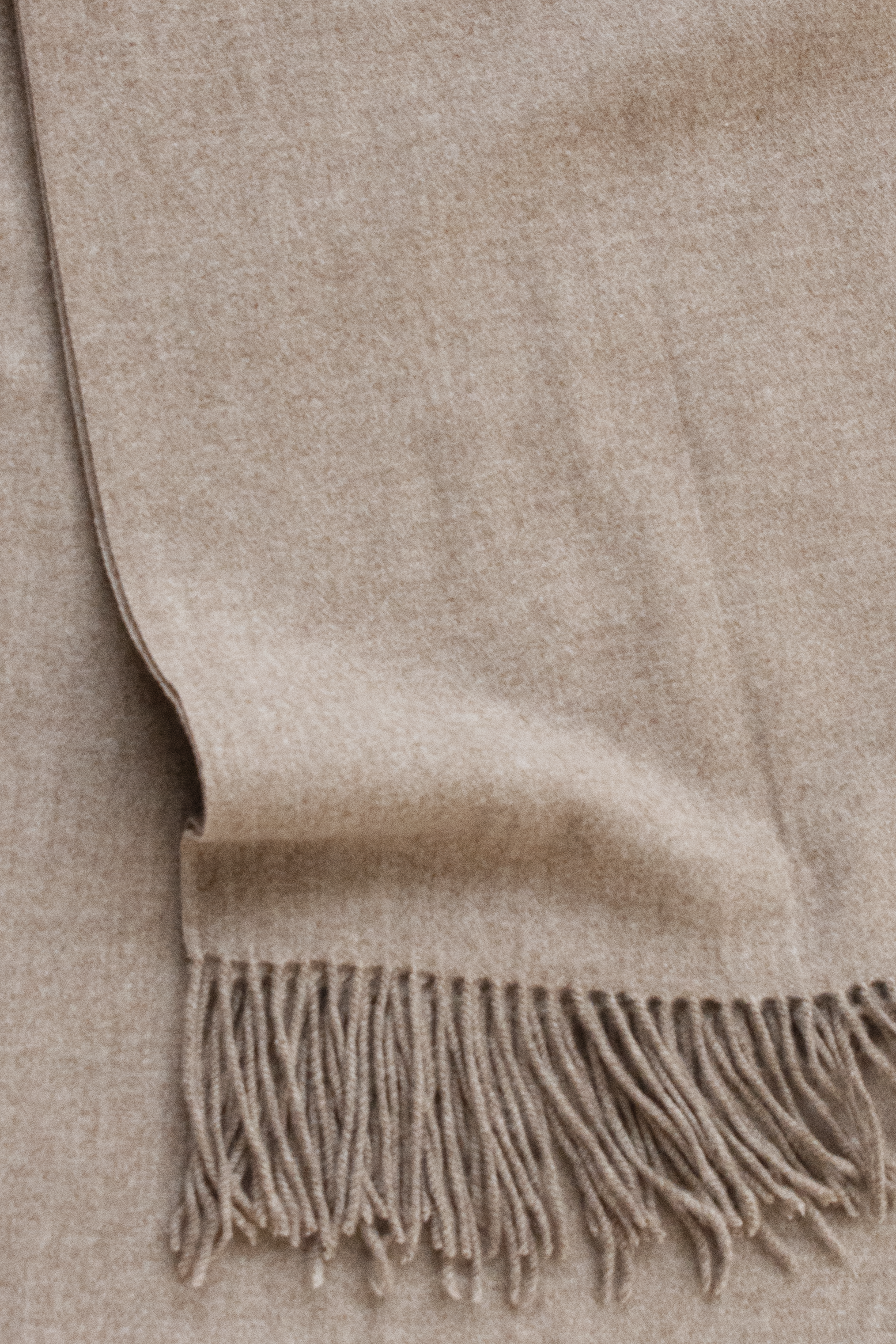 CASHMERE SCARF // TAUPE