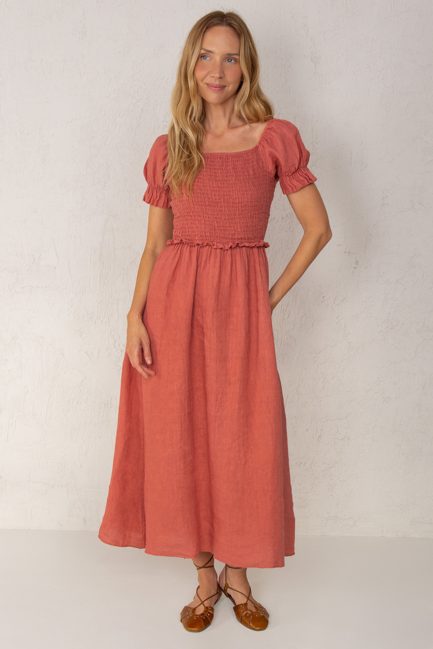 VESTIDO CATALINA // LINO ROSADO // ON DEMAND