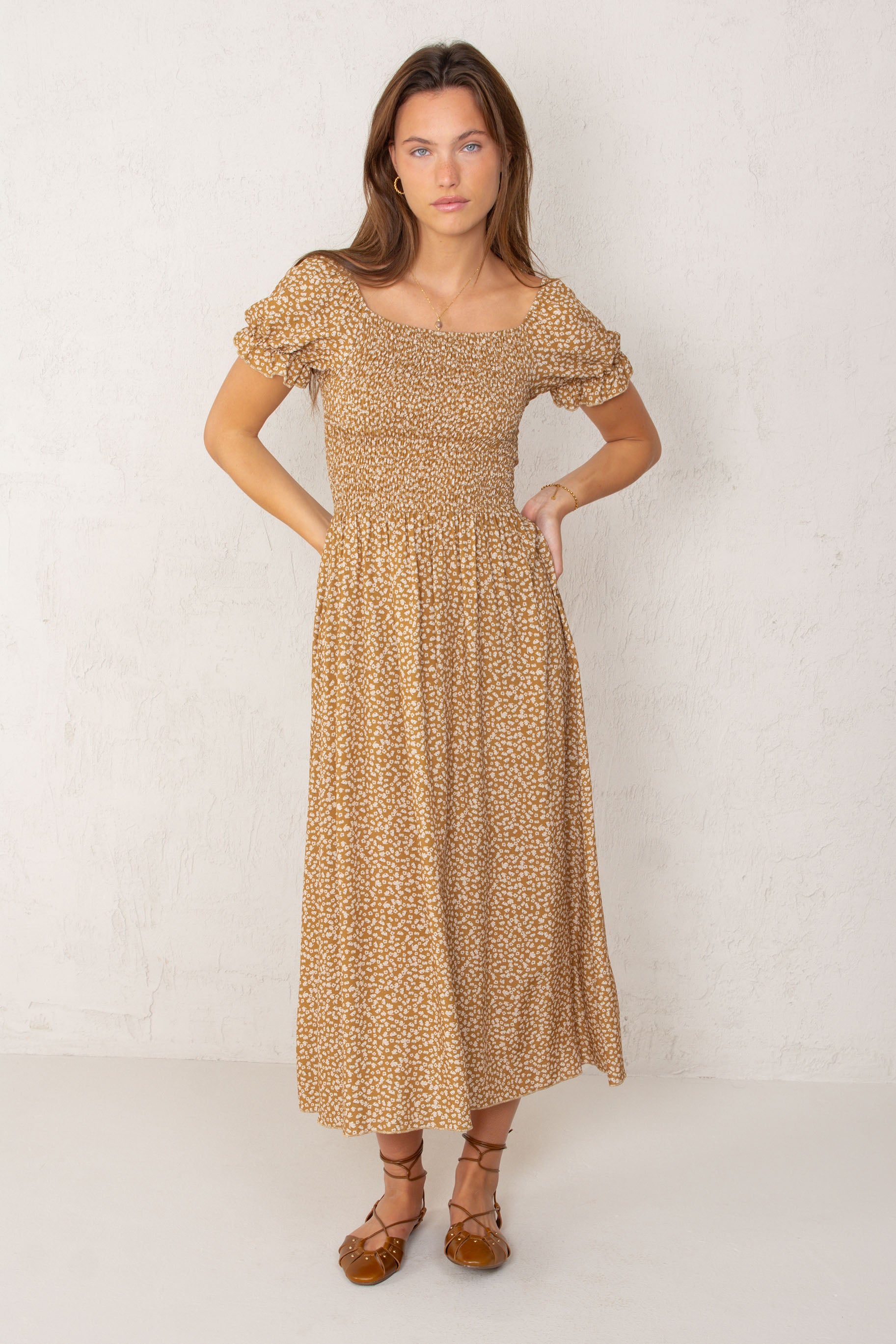 VESTIDO CLARA // FLORES MOSTAZA