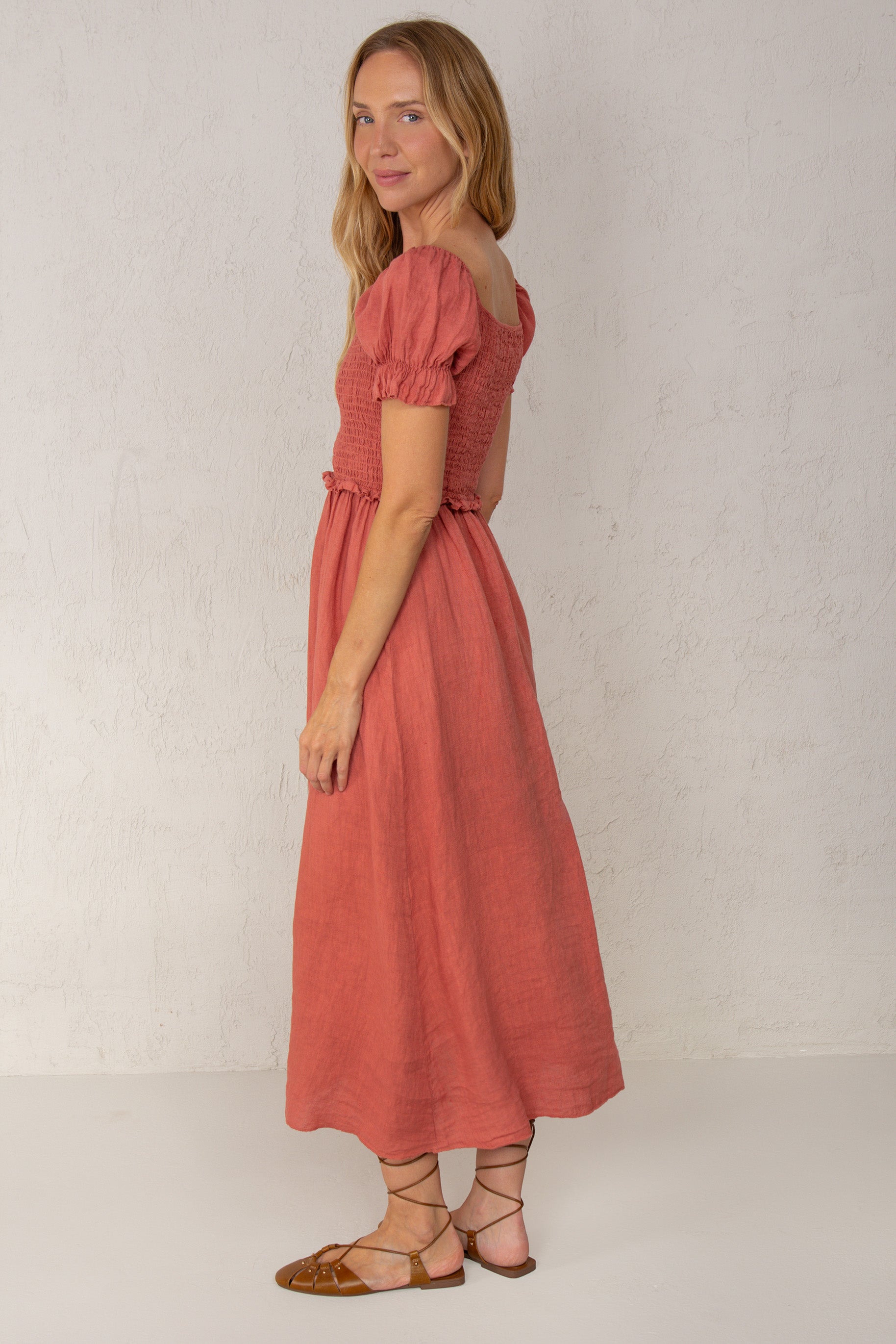 VESTIDO CATALINA // LINO ROSADO // ON DEMAND